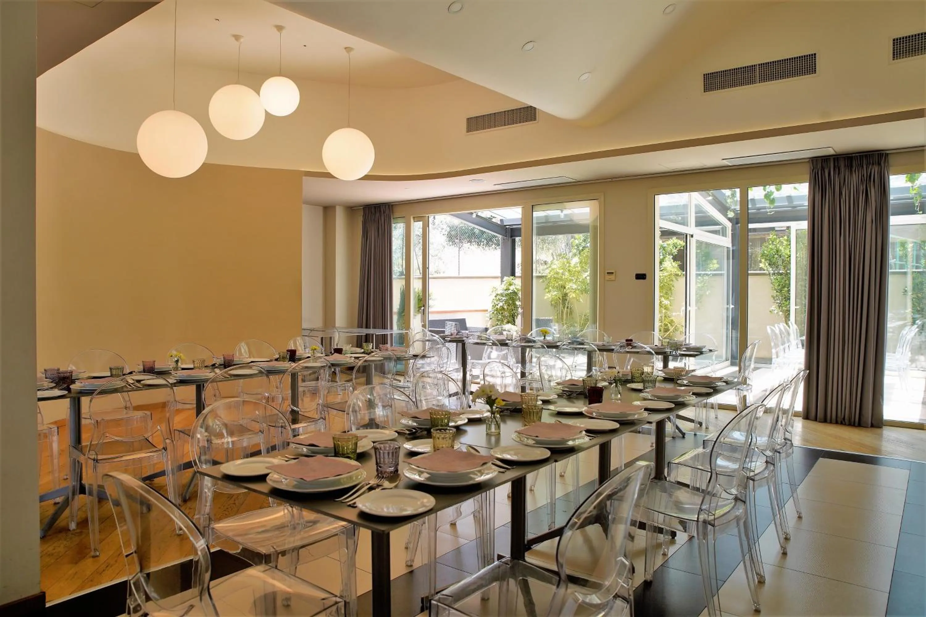 Dining area in Mareneve Resort