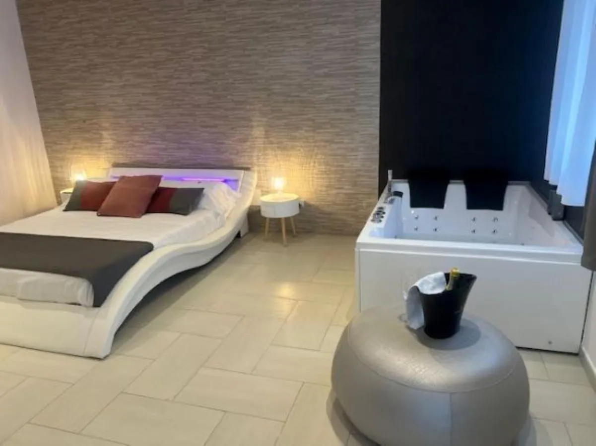 Bedroom, Bed in Mareneve Resort