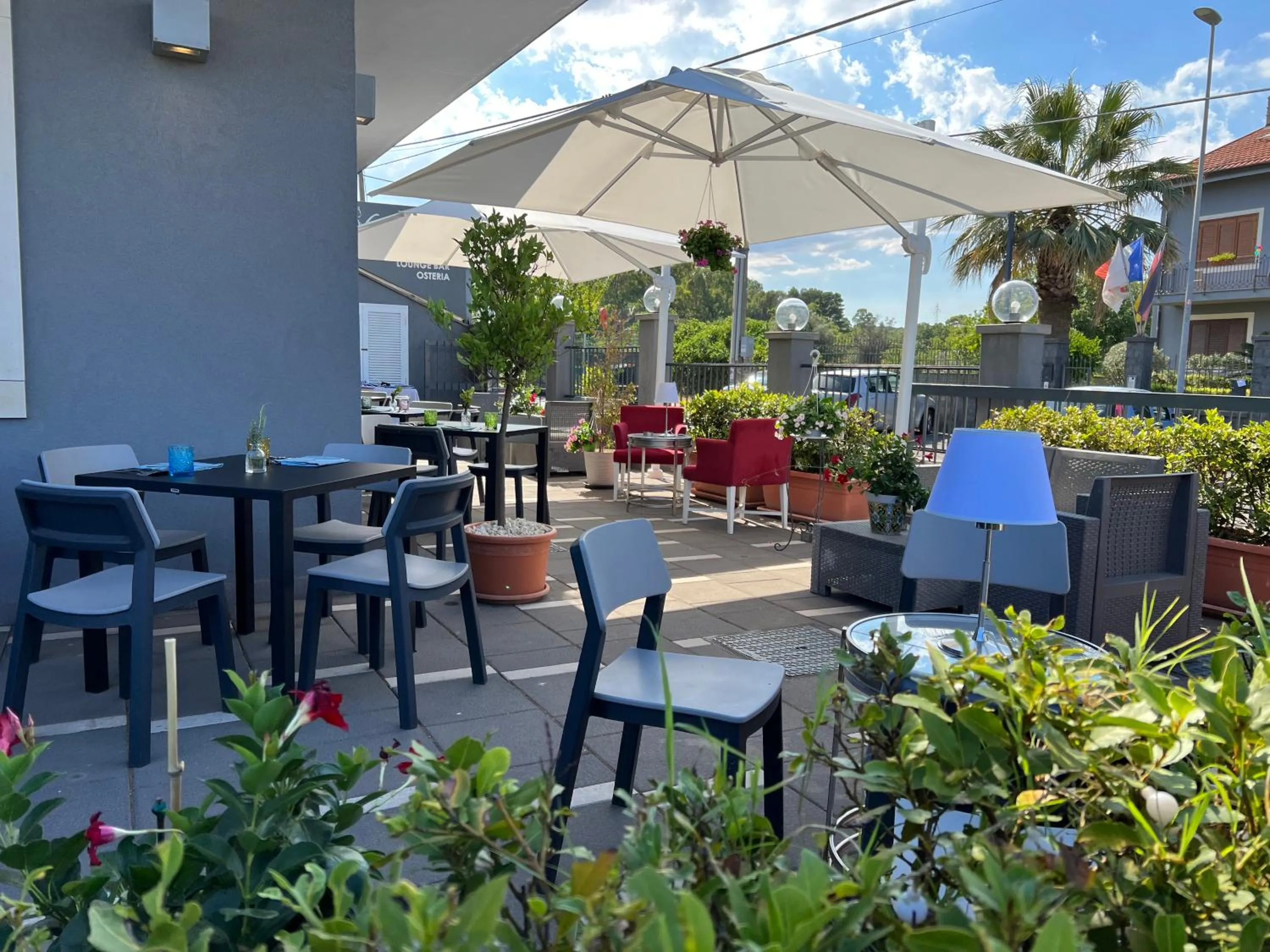 Restaurant/places to eat in Mareneve Resort