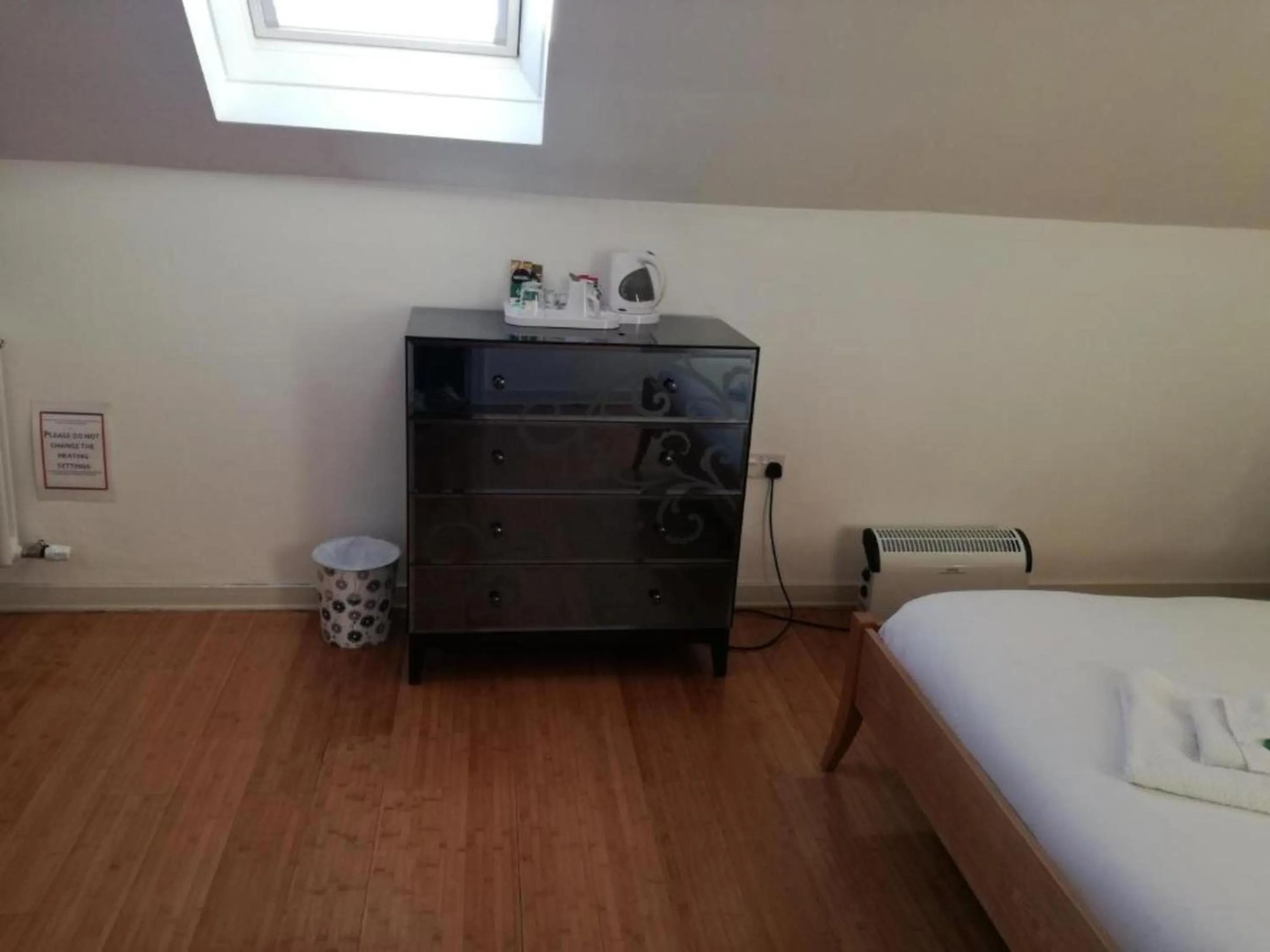 Bedroom, Bed in Ardenlea House Hotel B&b