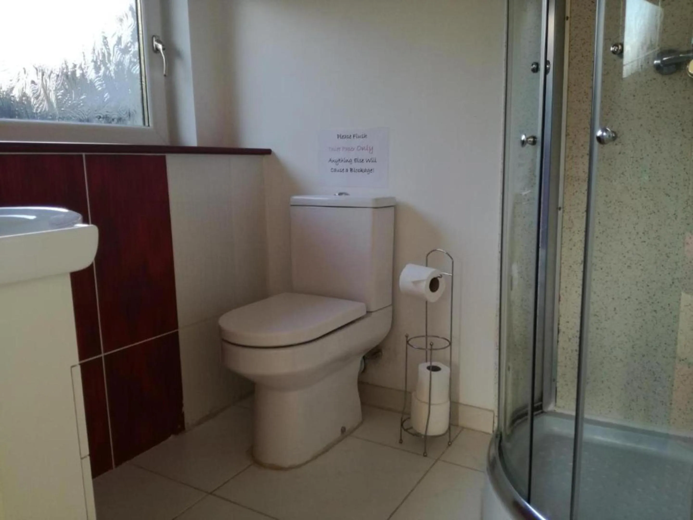 Bathroom in Ardenlea House Hotel B&b