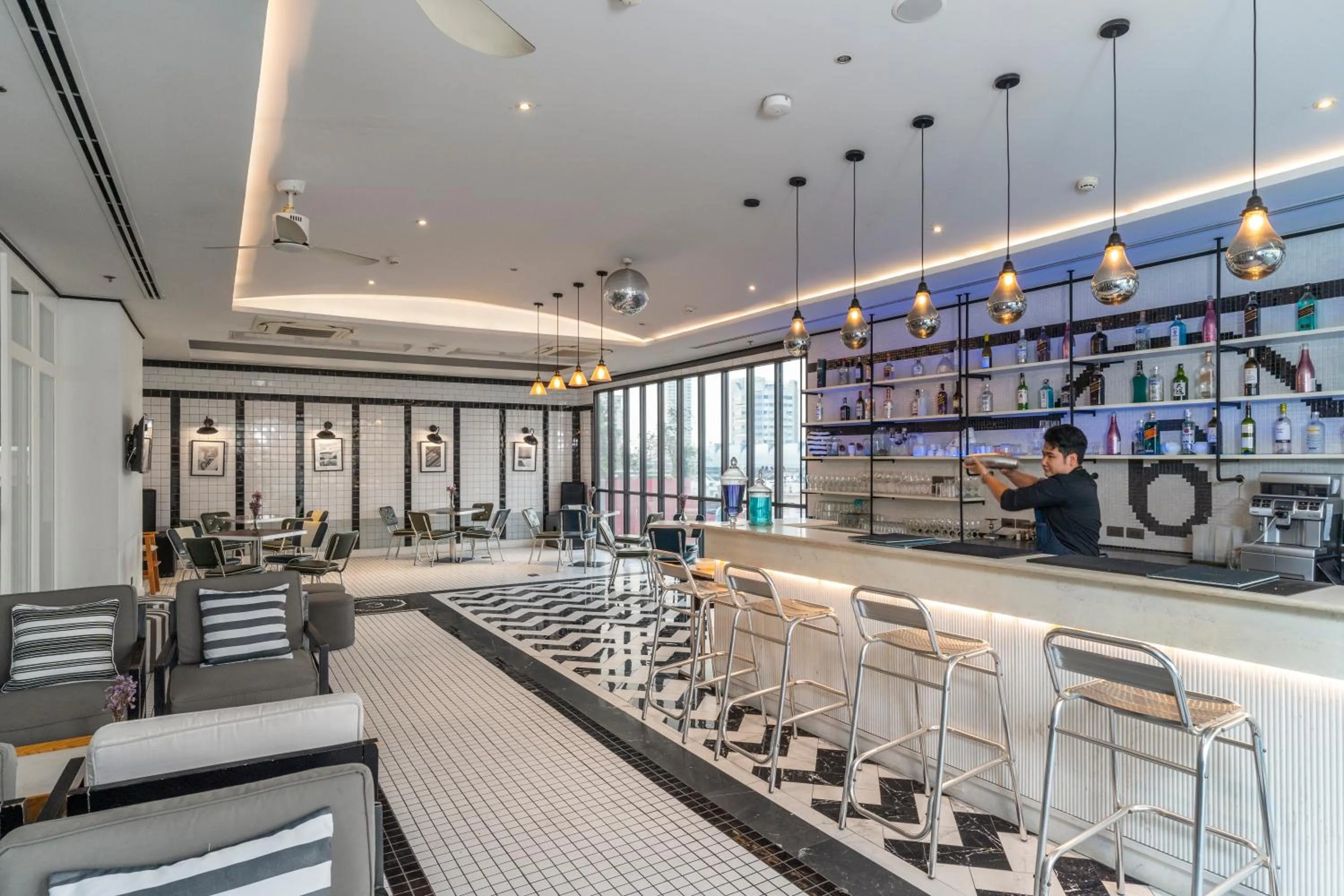 Lounge or bar in Vince Hotel Pratunam