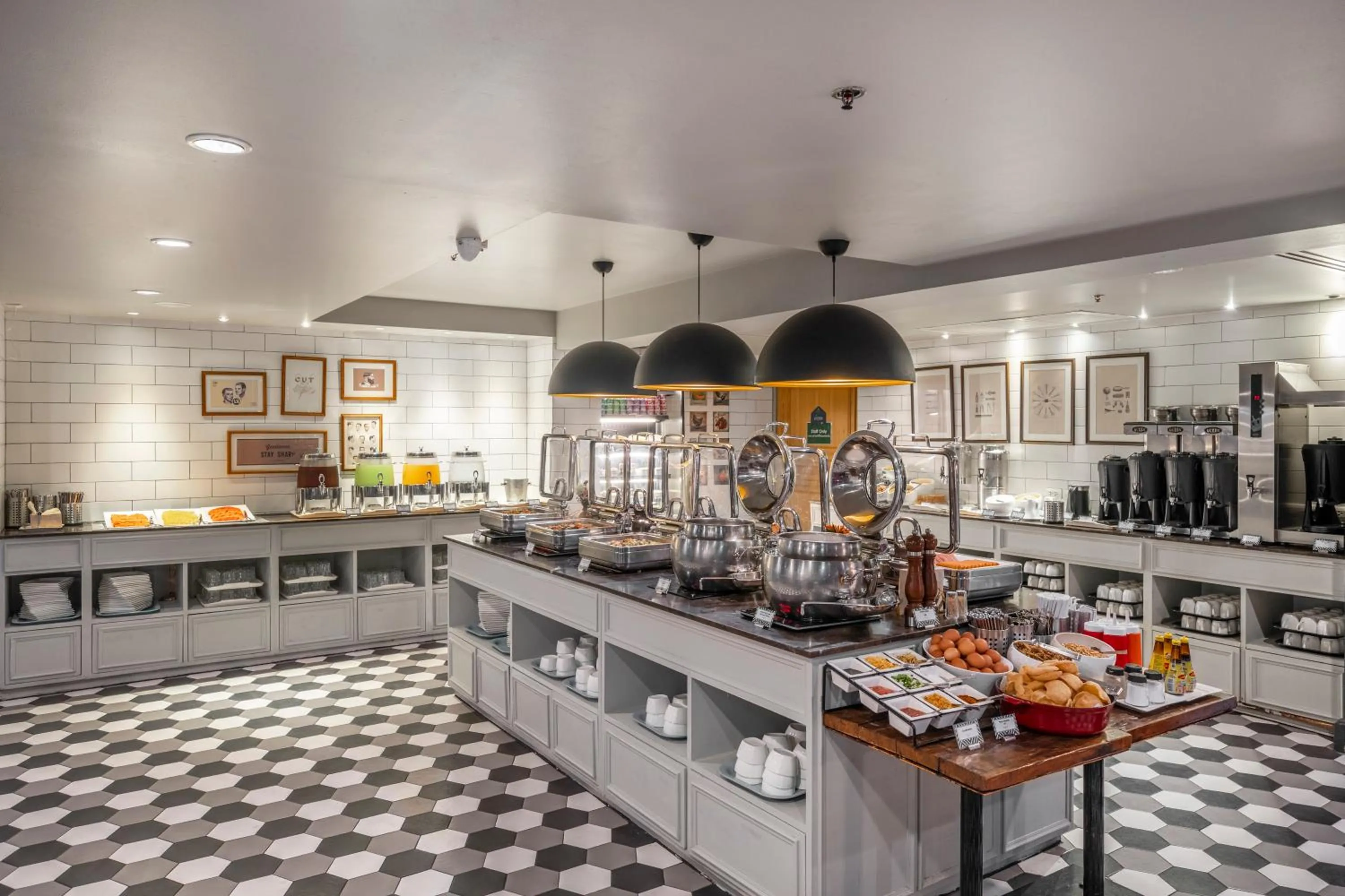 Buffet breakfast in Vince Hotel Pratunam