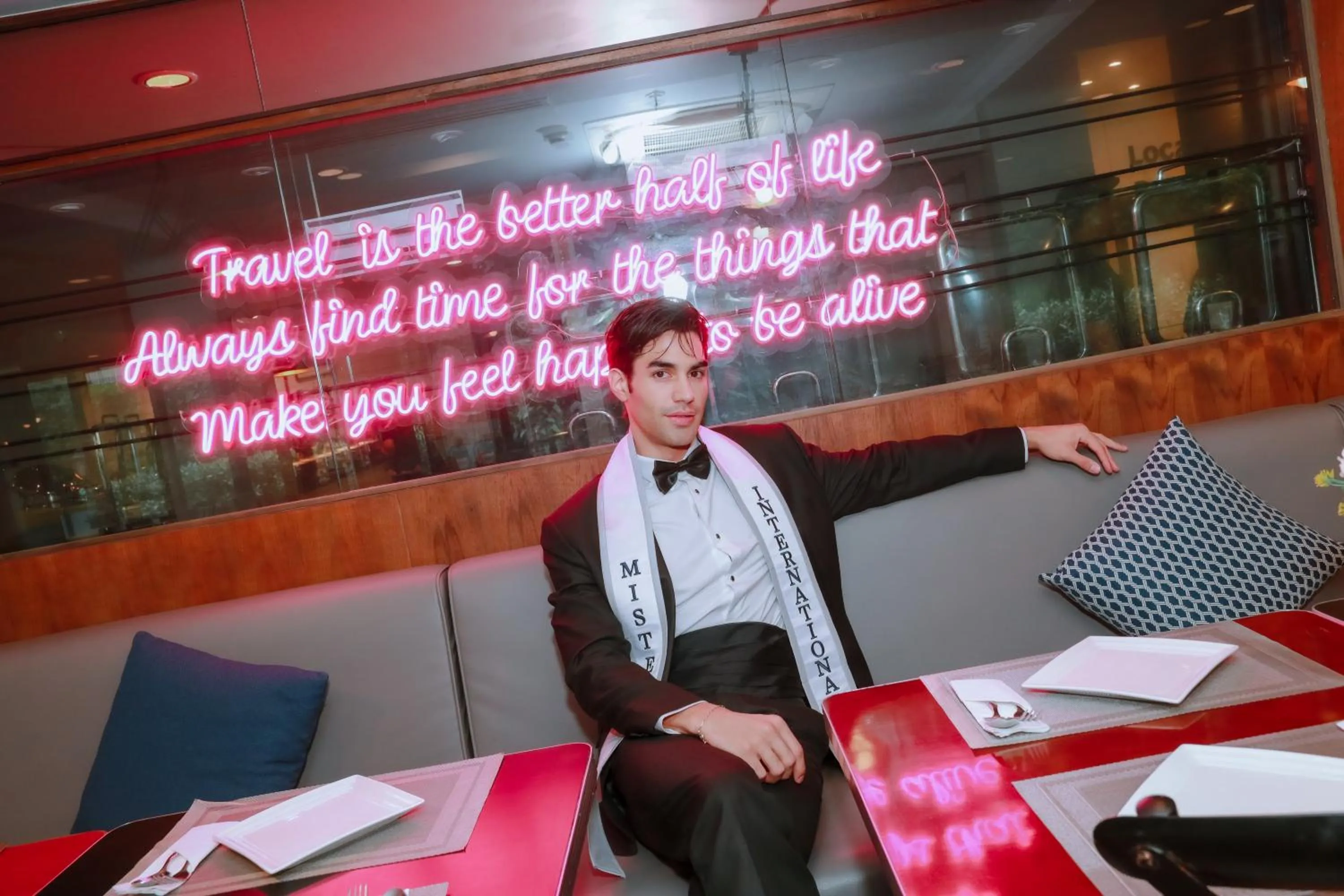 Restaurant/places to eat in Vince Hotel Pratunam