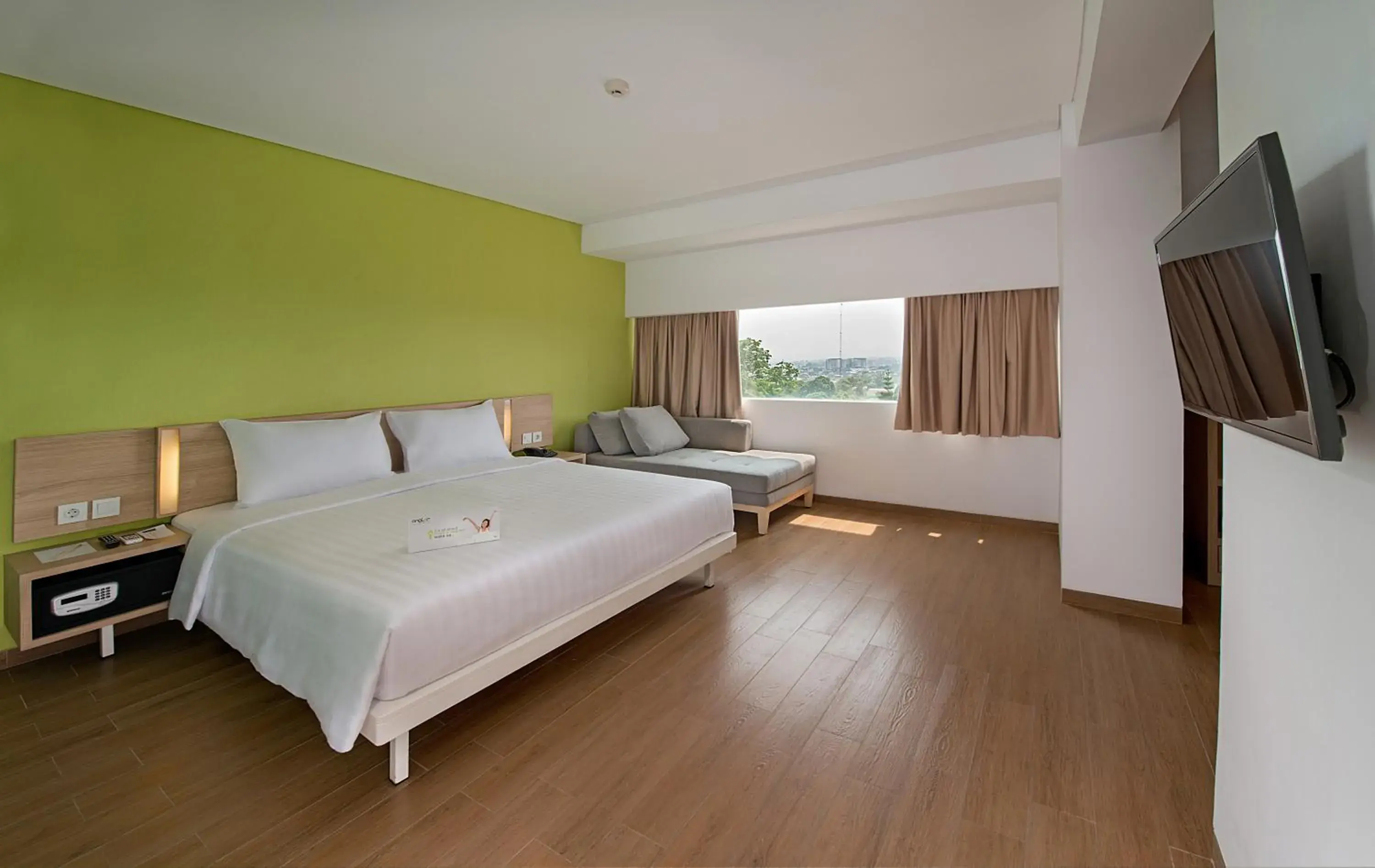 Property building, Bed in Whiz Prime Hotel Pajajaran Bogor Property building, Bed in Whiz Prime Hotel Pajajaran Bogor
