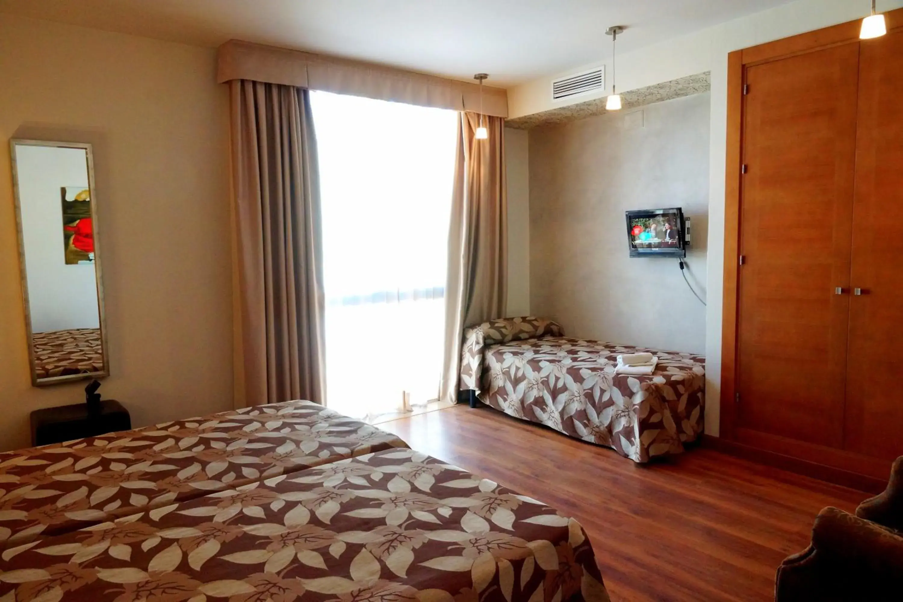 Double Room with Extra Bed and Parking in Don Agustin Double Room with Extra Bed and Parking in Don Agustin