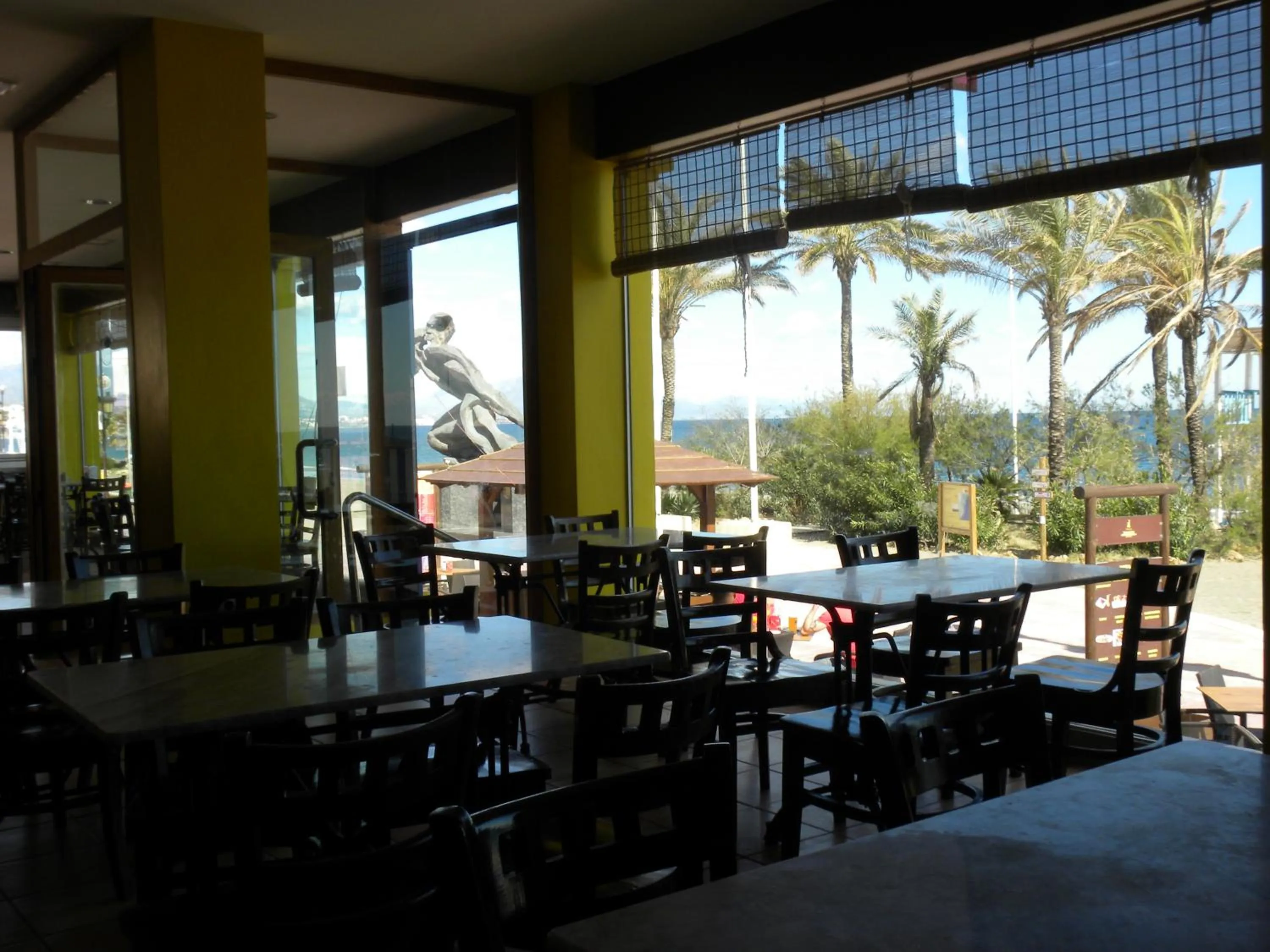 Restaurant/places to eat in Don Agustin