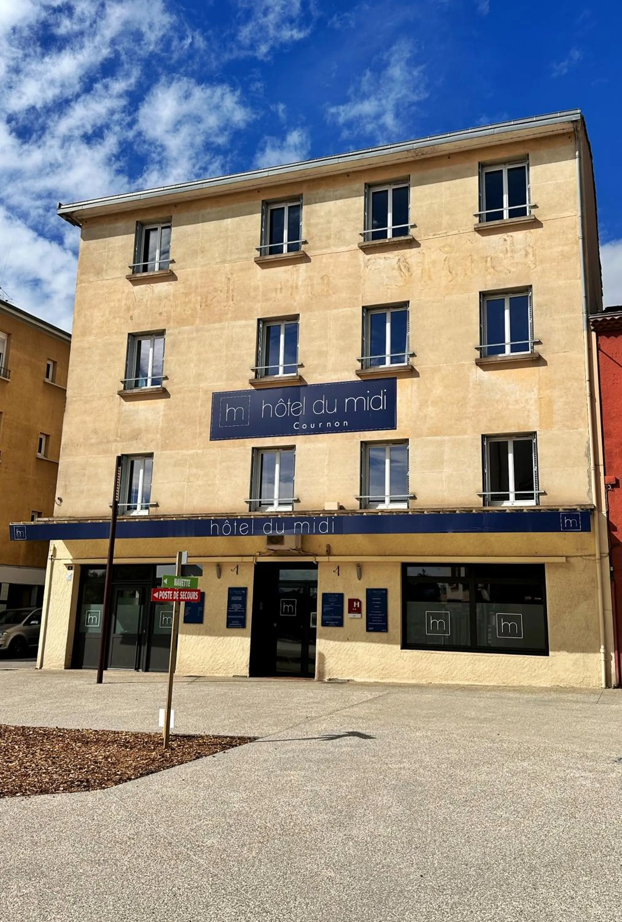 Hotel Le Midi Clermont-Cournon