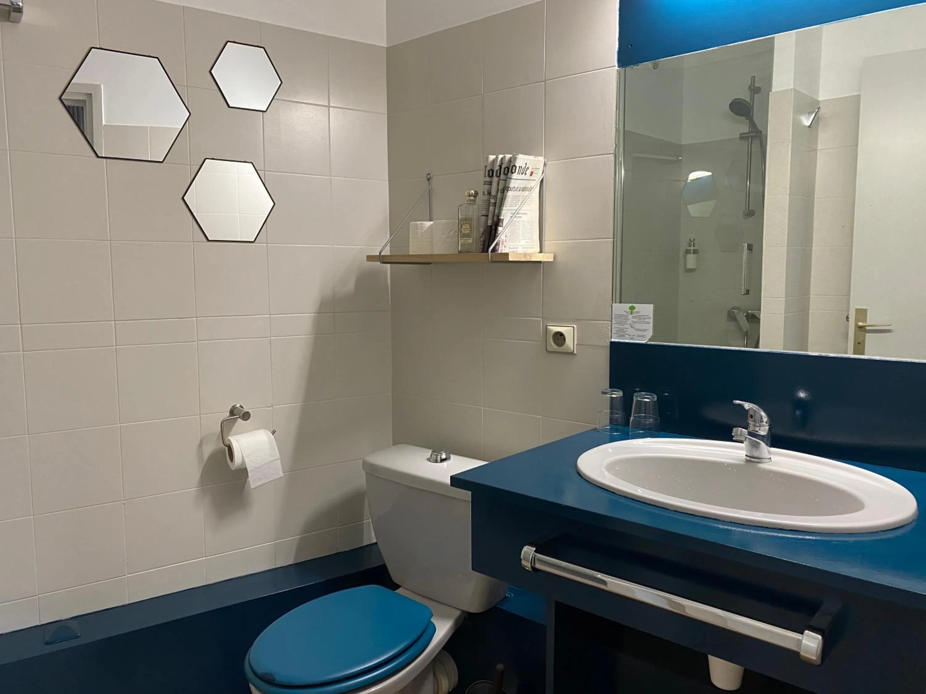 Hotel Le Midi Clermont-Cournon