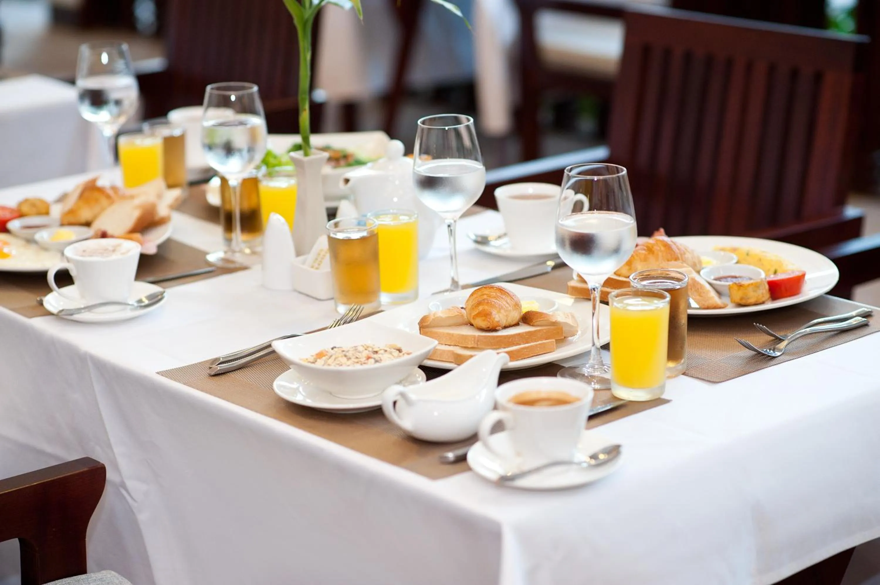 Restaurant/places to eat in The Moon Residence & Spa