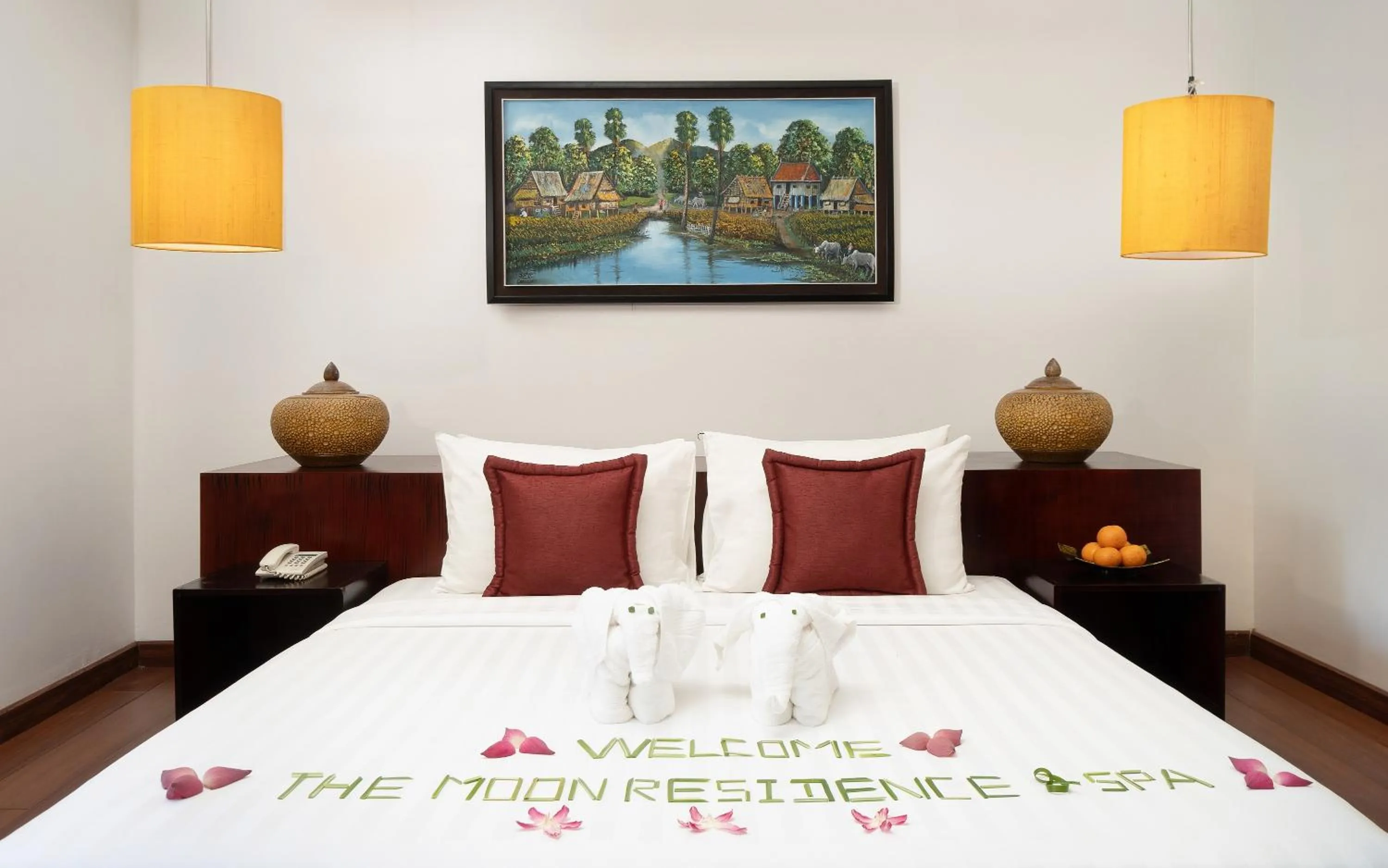 Bed in The Moon Residence & Spa