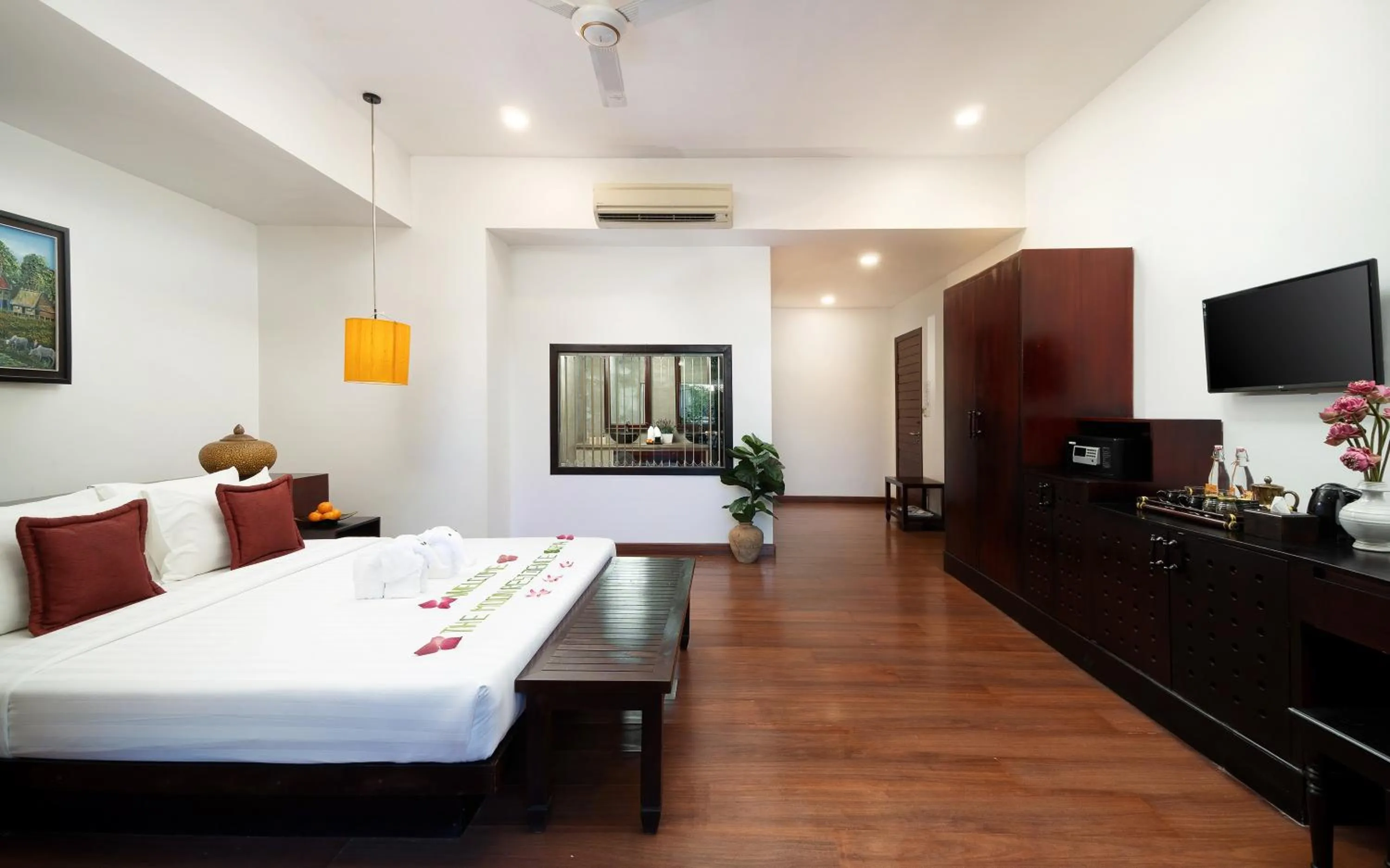 Bed in The Moon Residence & Spa