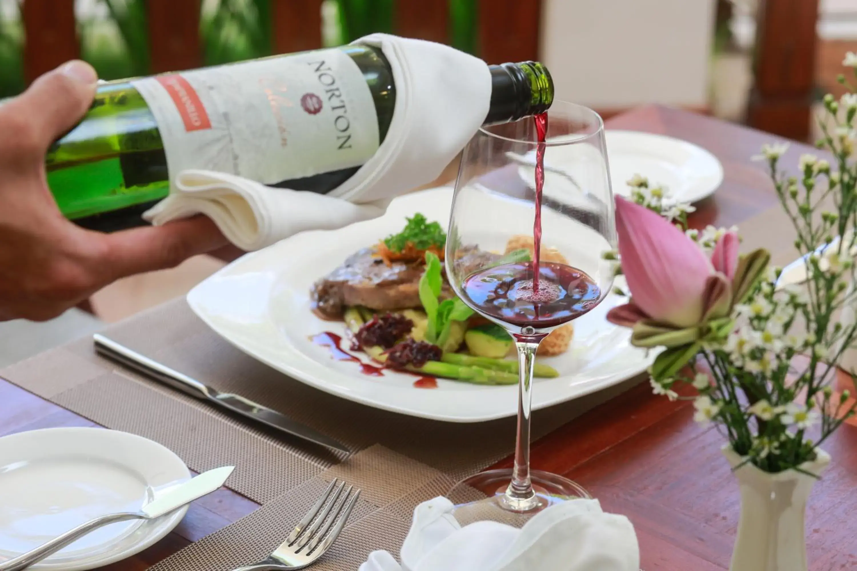 Food and drinks in The Moon Residence & Spa Food and drinks in The Moon Residence & Spa