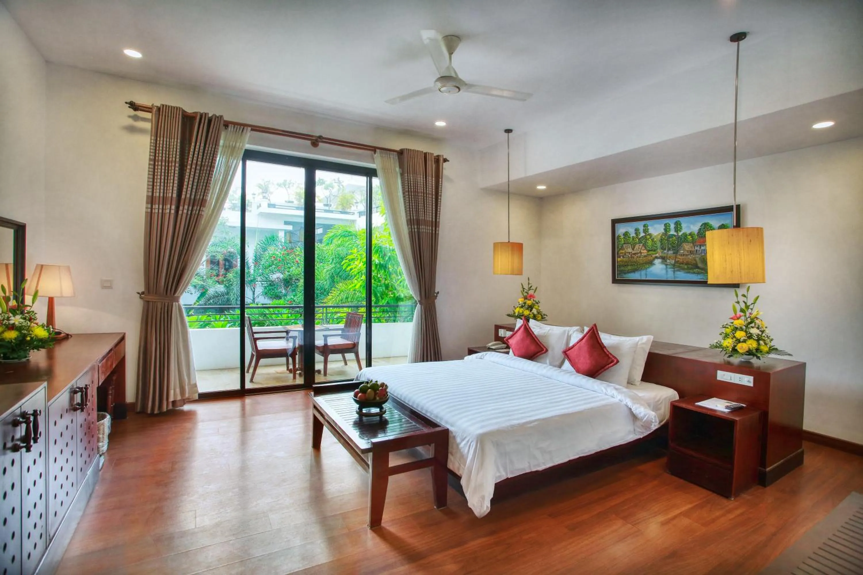 Balcony/Terrace, Bed in The Moon Residence & Spa