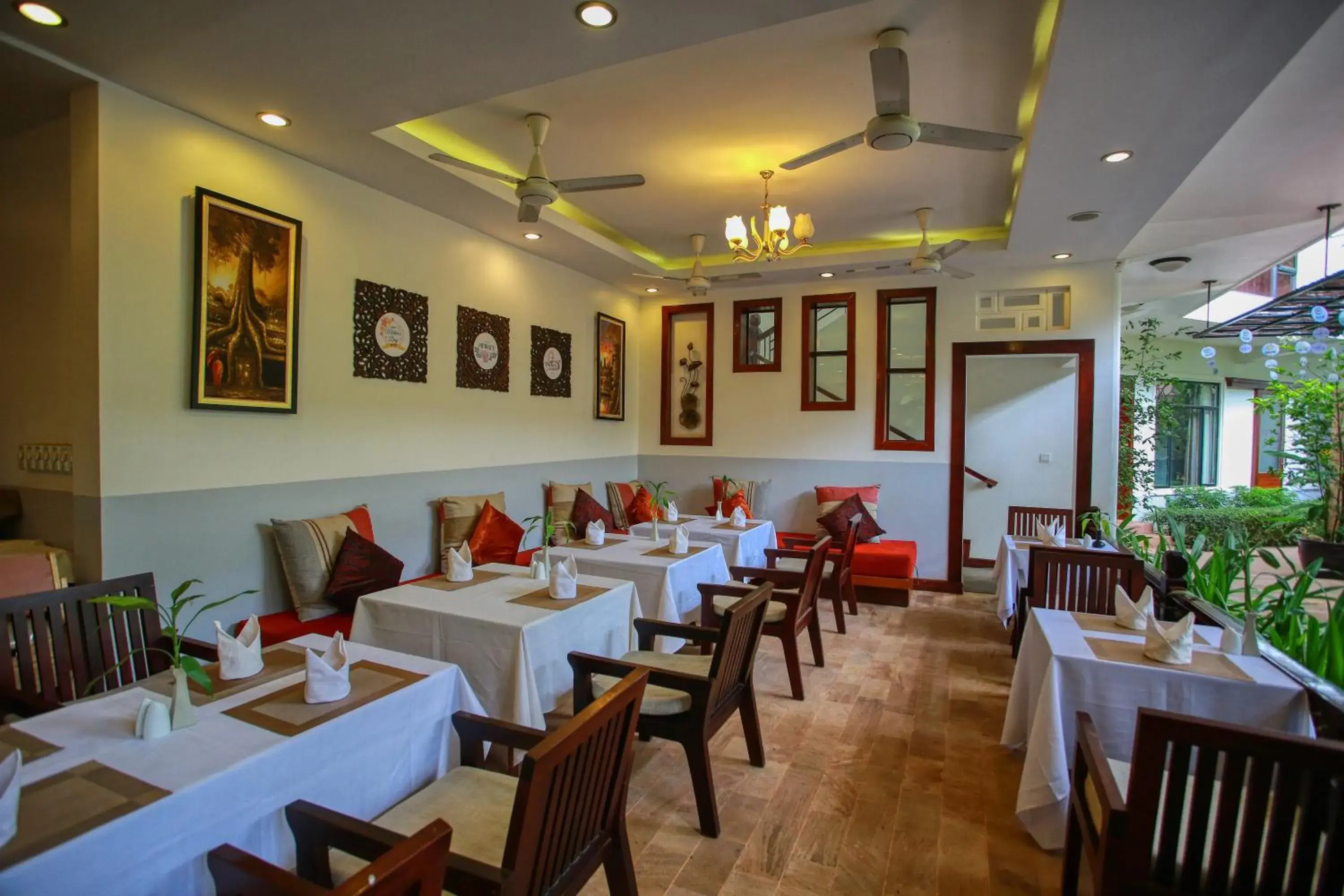 Restaurant/places to eat in The Moon Residence & Spa Restaurant/places to eat in The Moon Residence & Spa