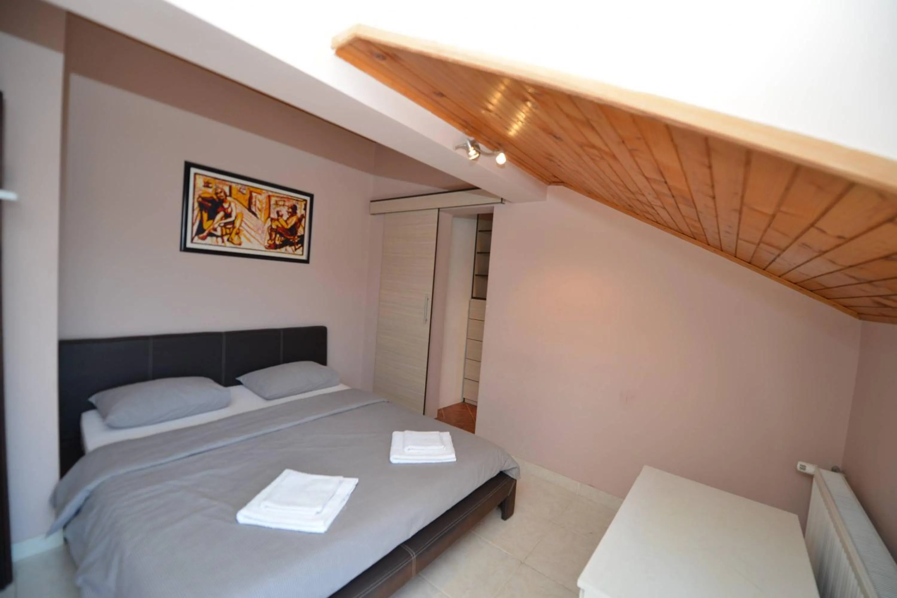 Bed in J & P Apartments Orahovac