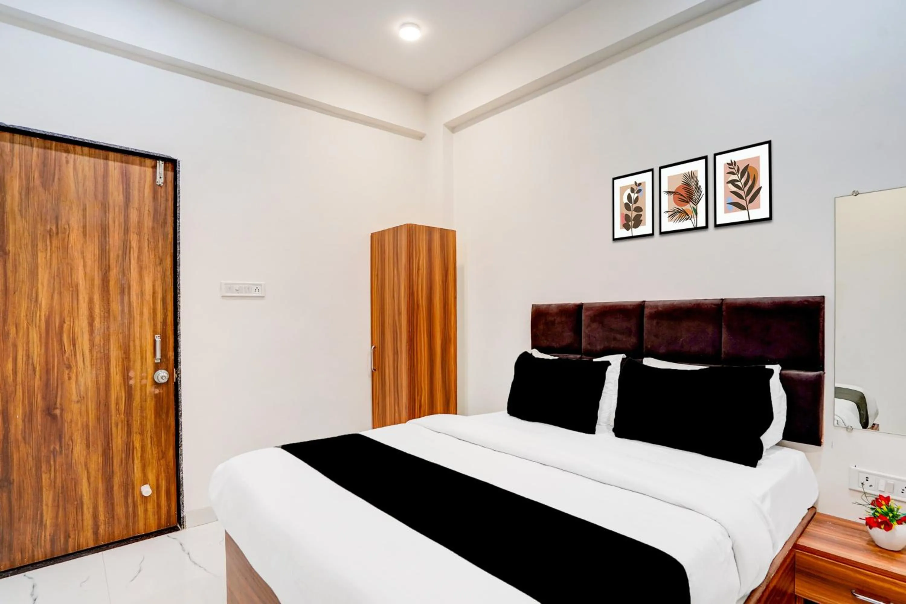 Hotel O Mannat