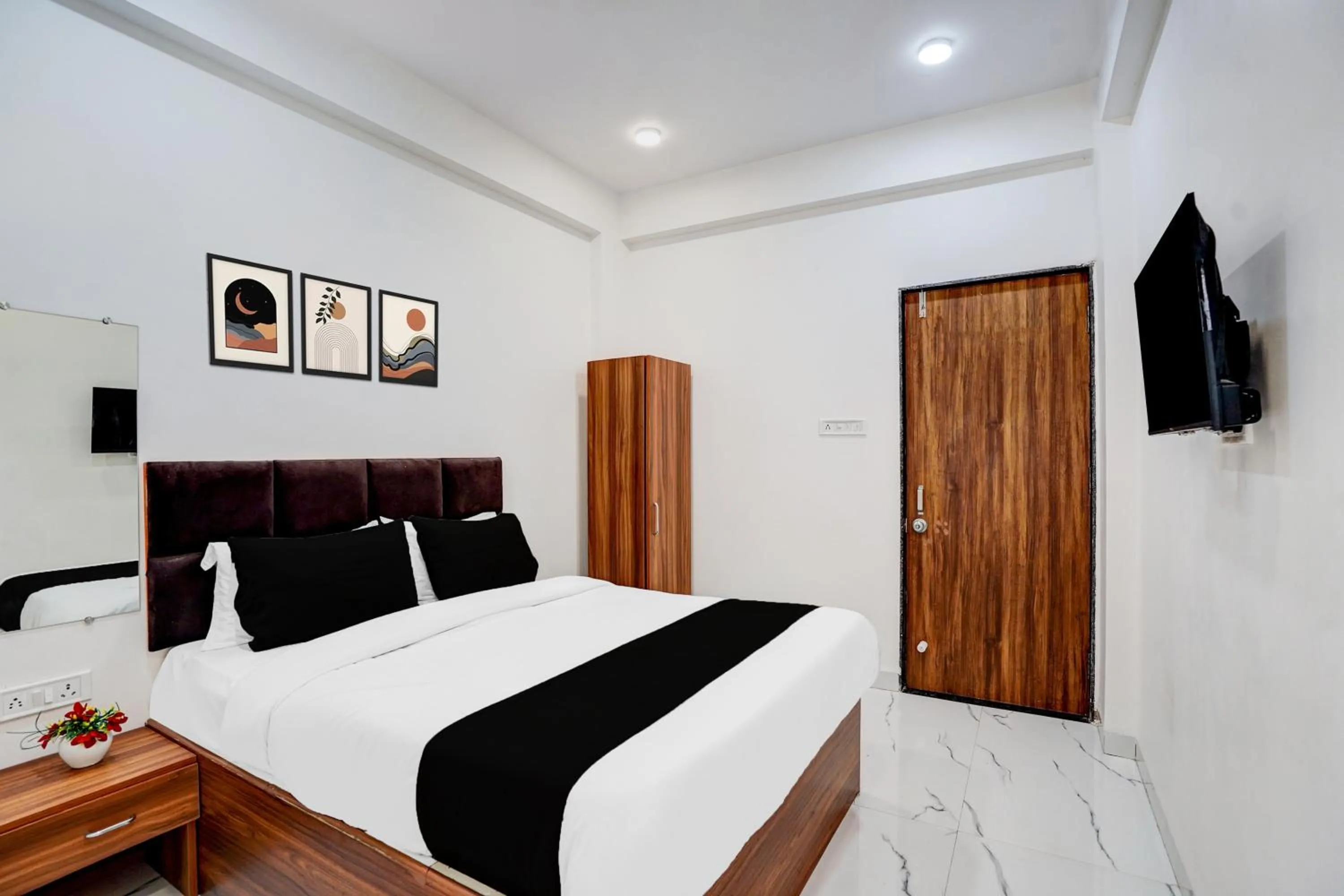 Hotel O Mannat