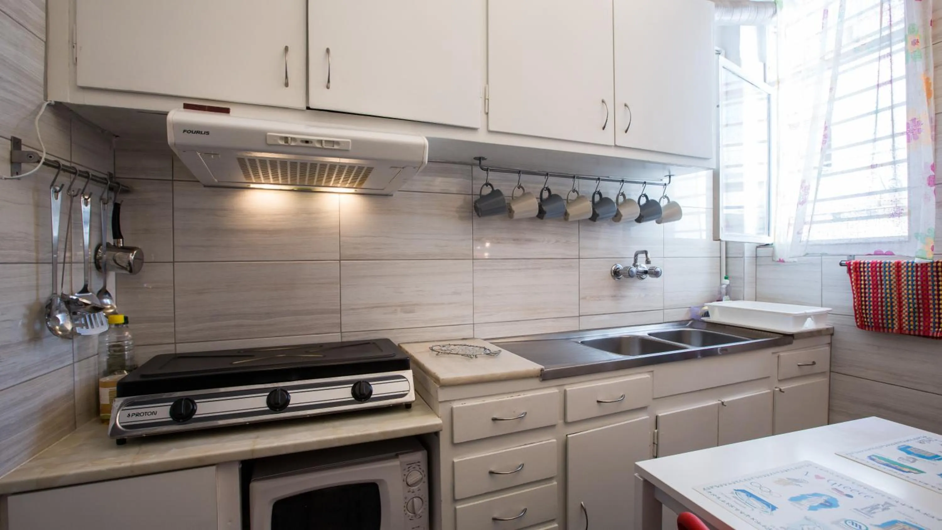 Communal kitchen in Petaluda House 1