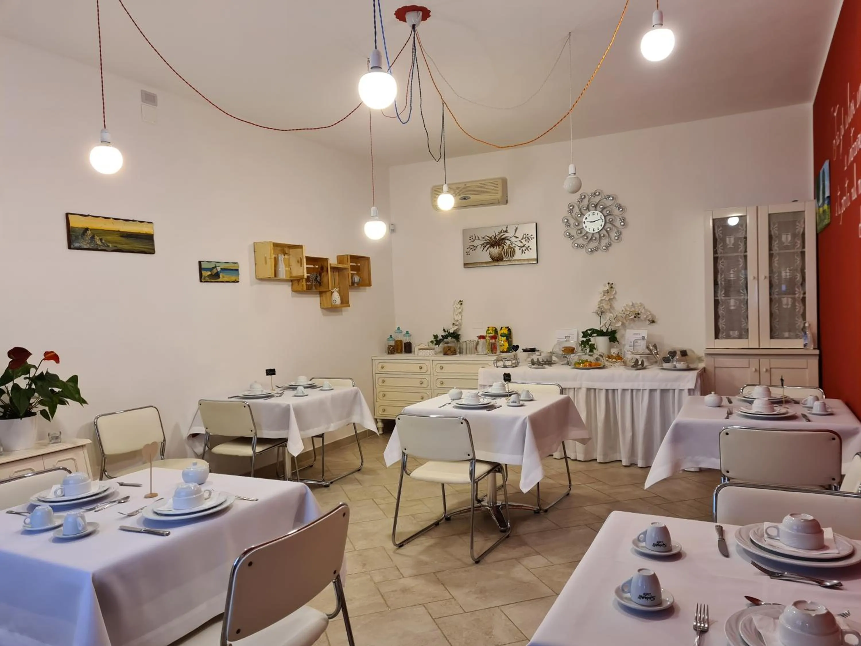 Restaurant/places to eat in Casa Poesia