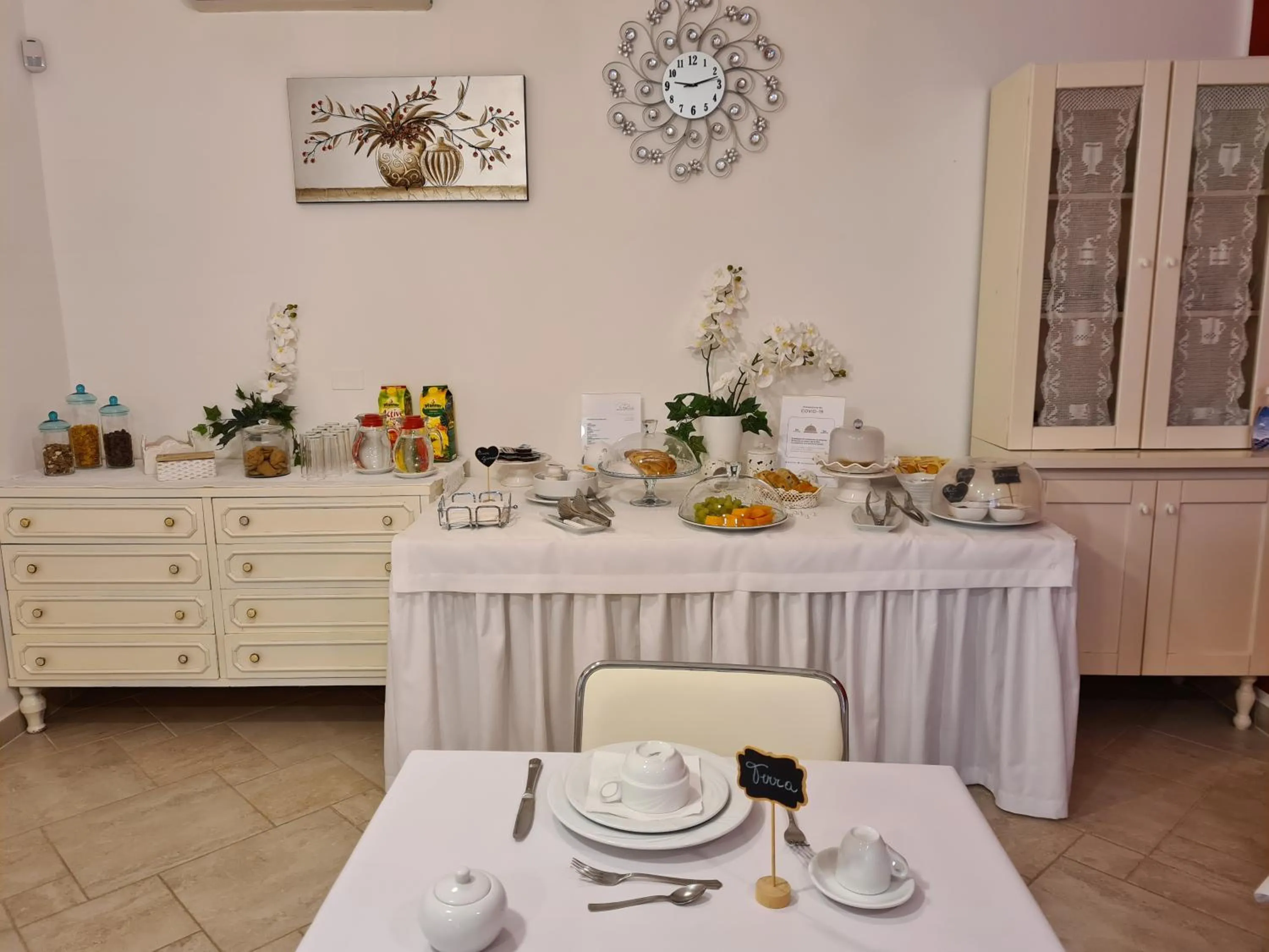 Buffet breakfast in Casa Poesia