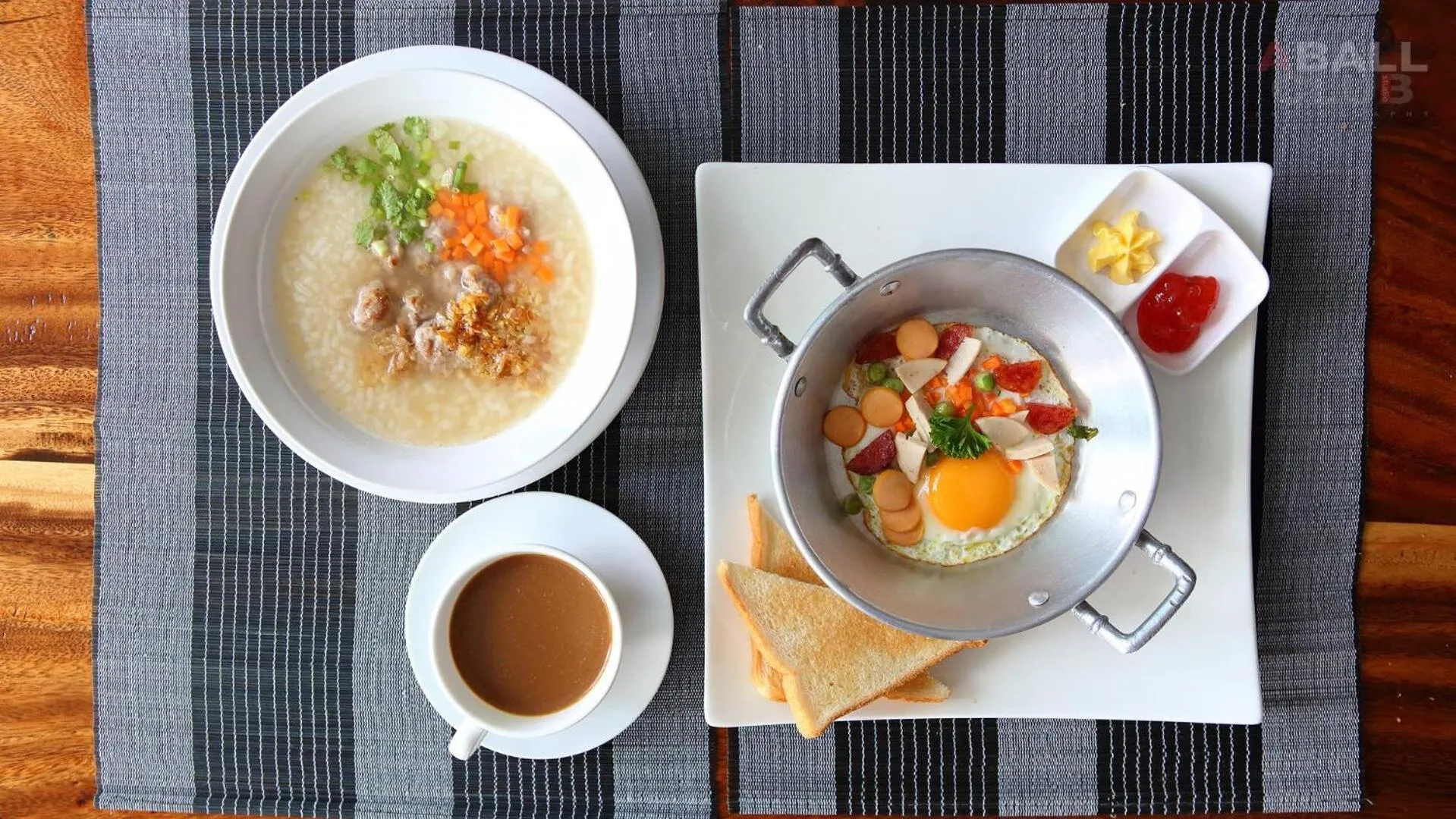 Breakfast in ToffyHome