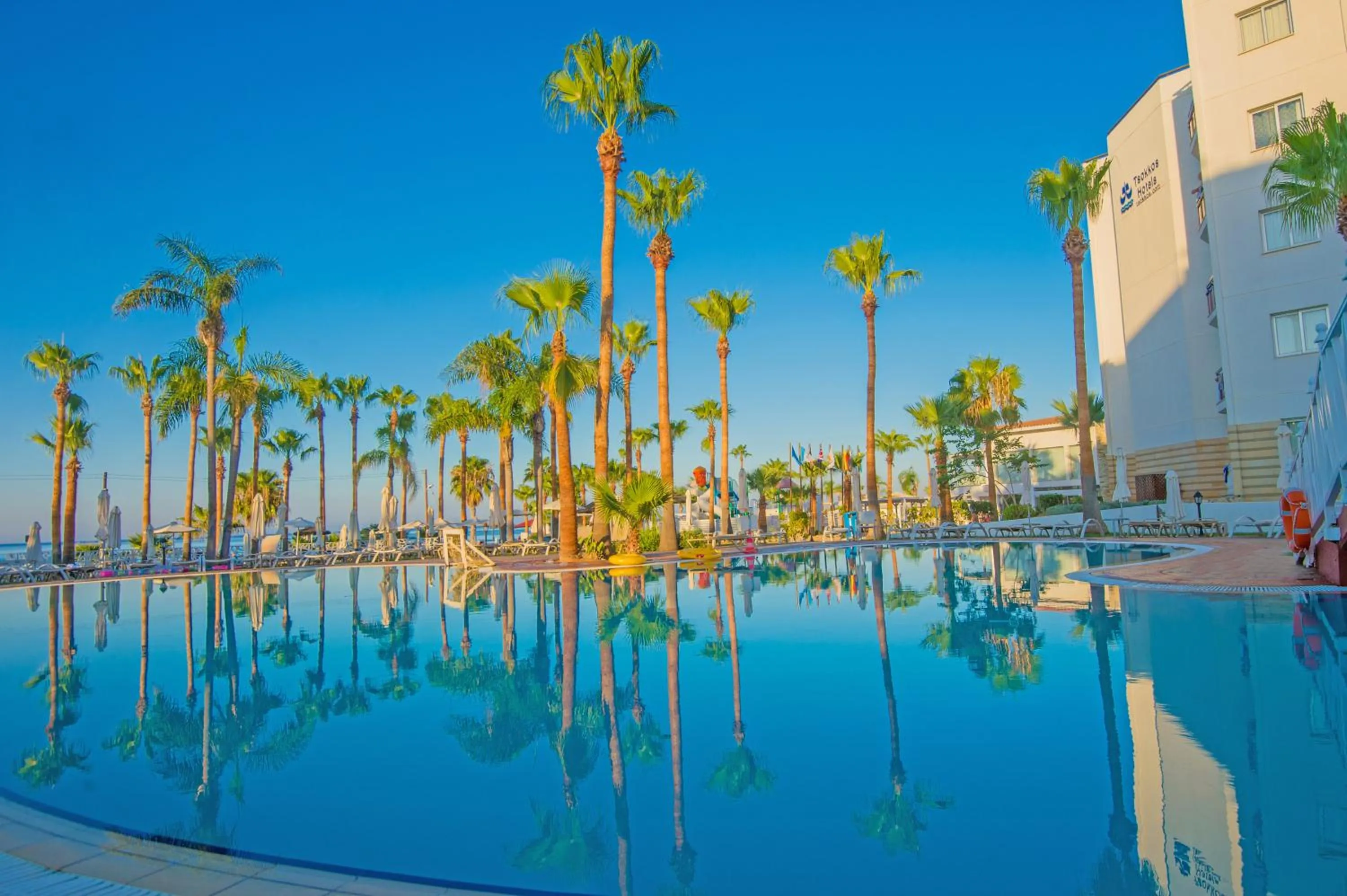 Marlita Beach Hotel Apartments