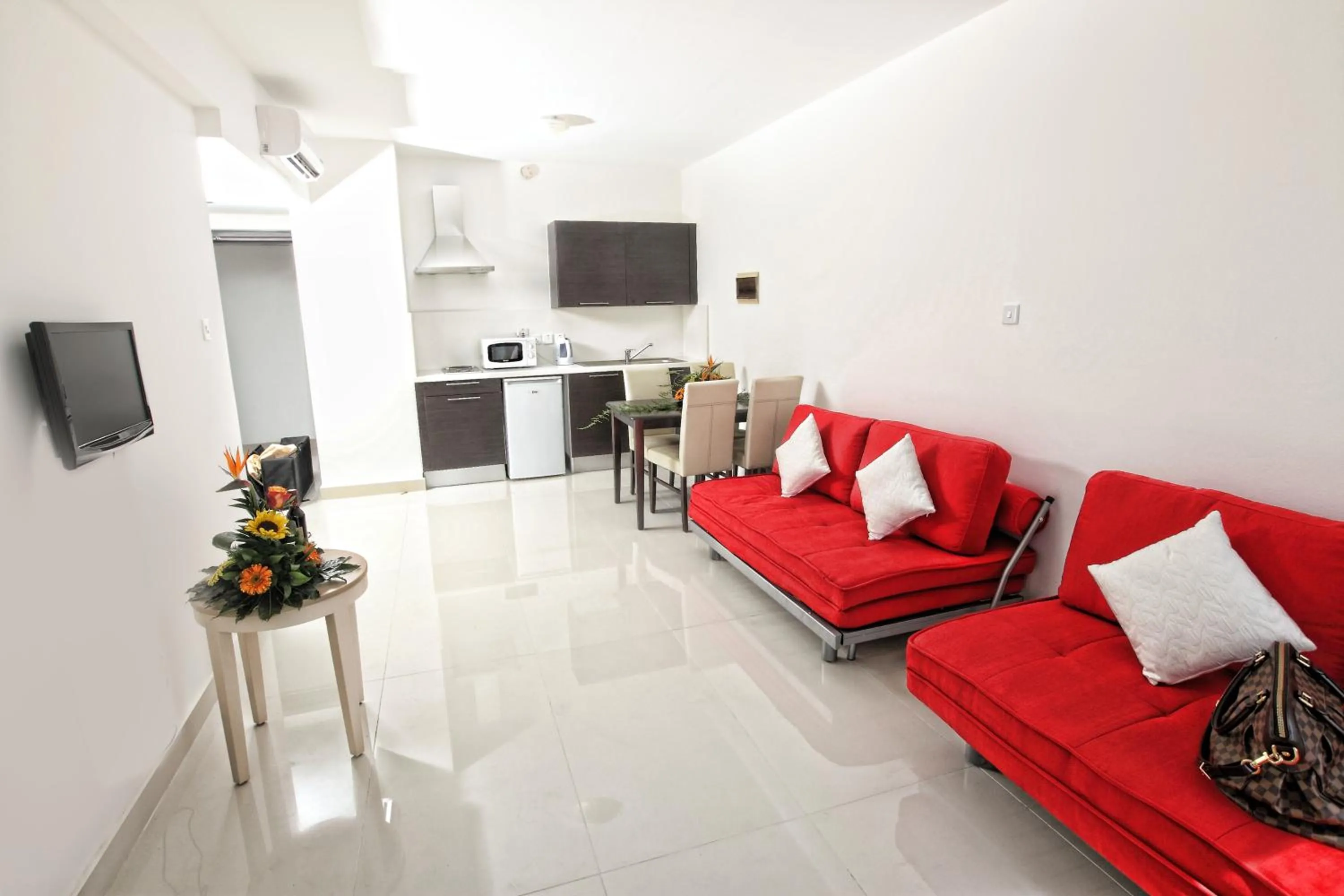 Marlita Beach Hotel Apartments