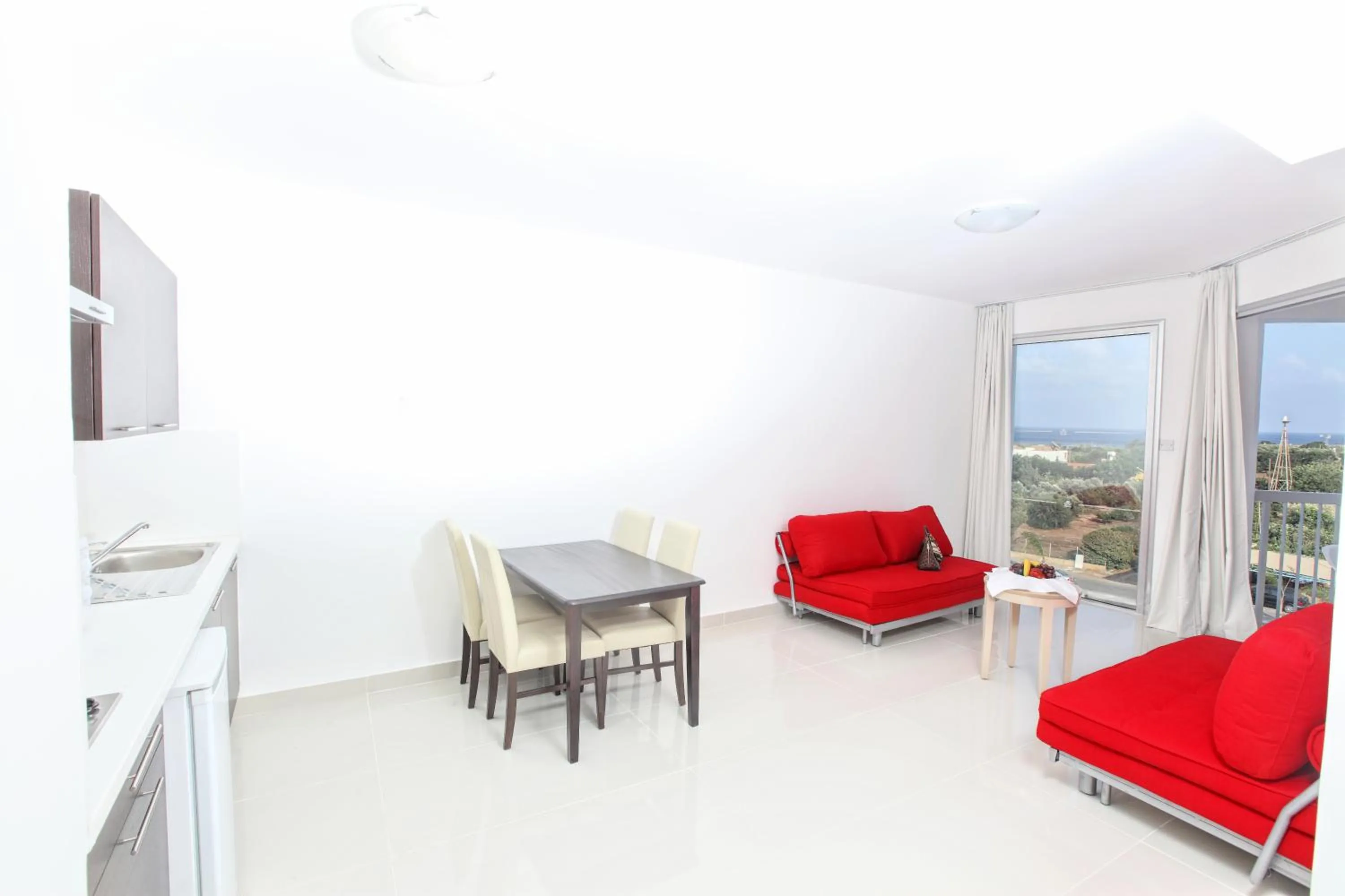 Marlita Beach Hotel Apartments