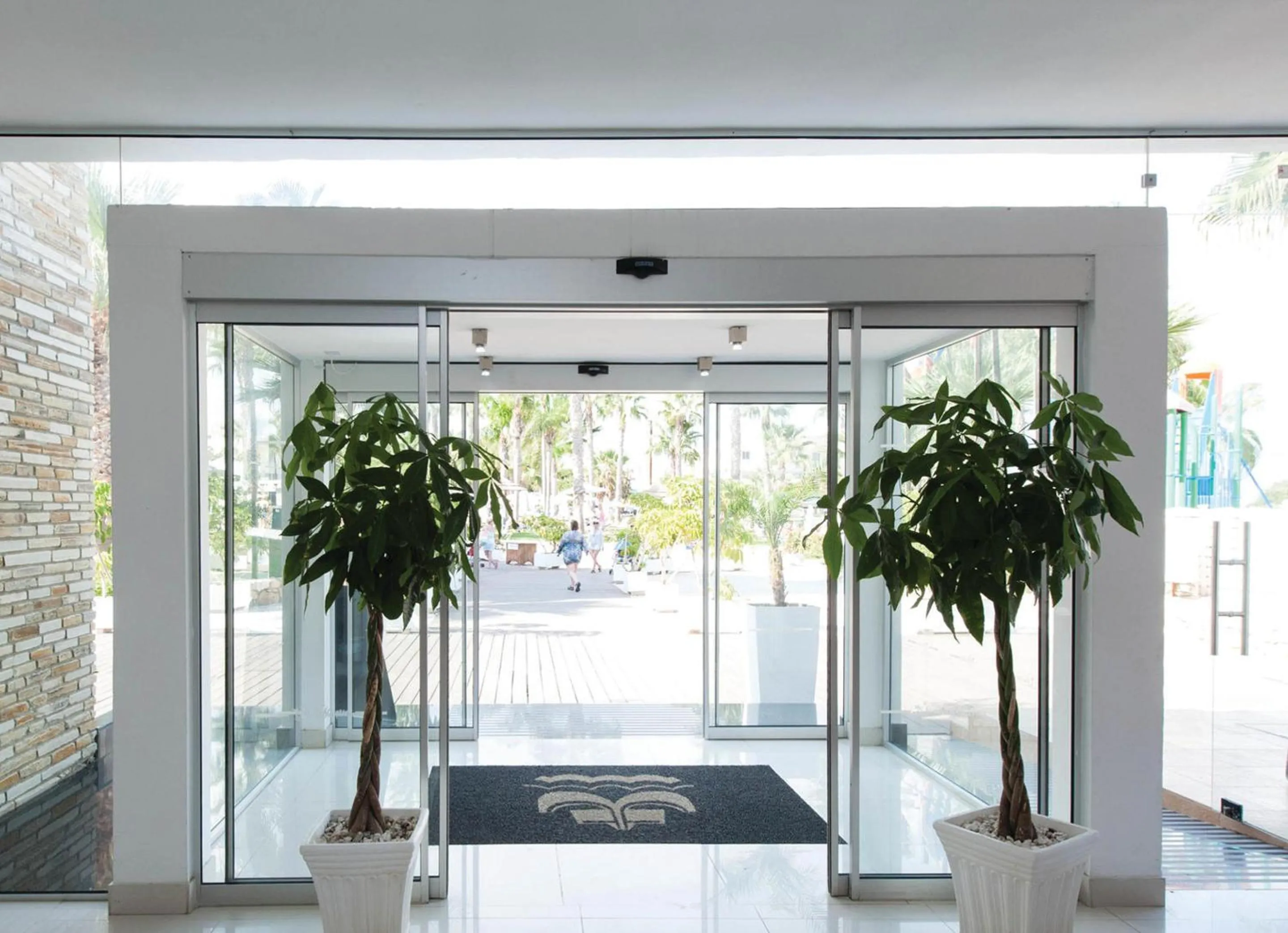 Facade/entrance in Marlita Beach Hotel Apartments