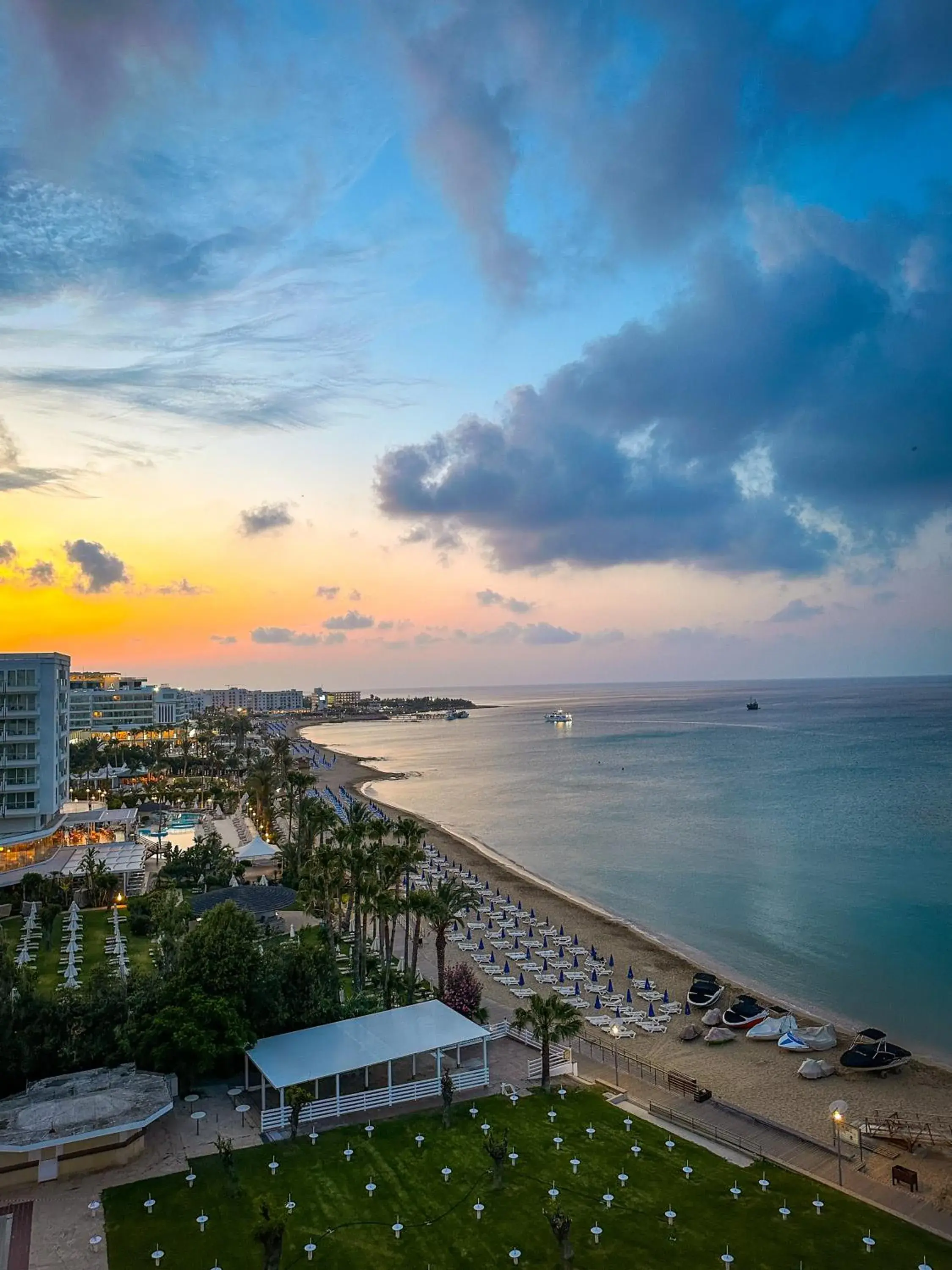 Silver Sands Beach Hotel Silver Sands Beach Hotel