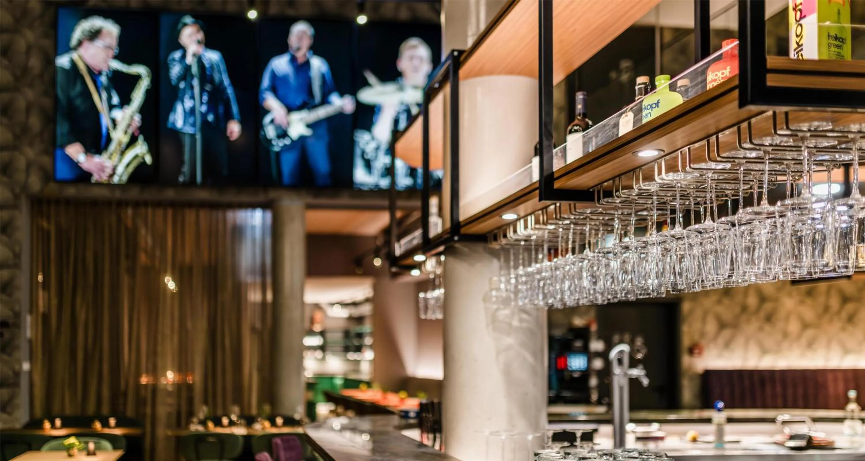 Lounge or bar in Aiden by Best Western Velbert