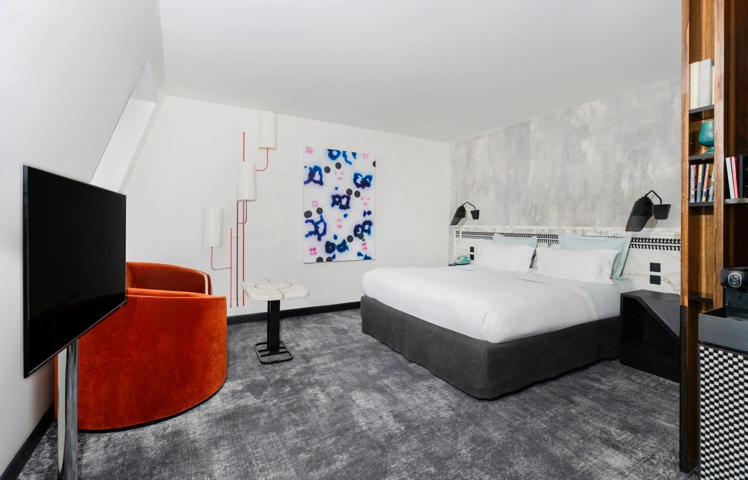 Bed in Hotel Les Bains Paris