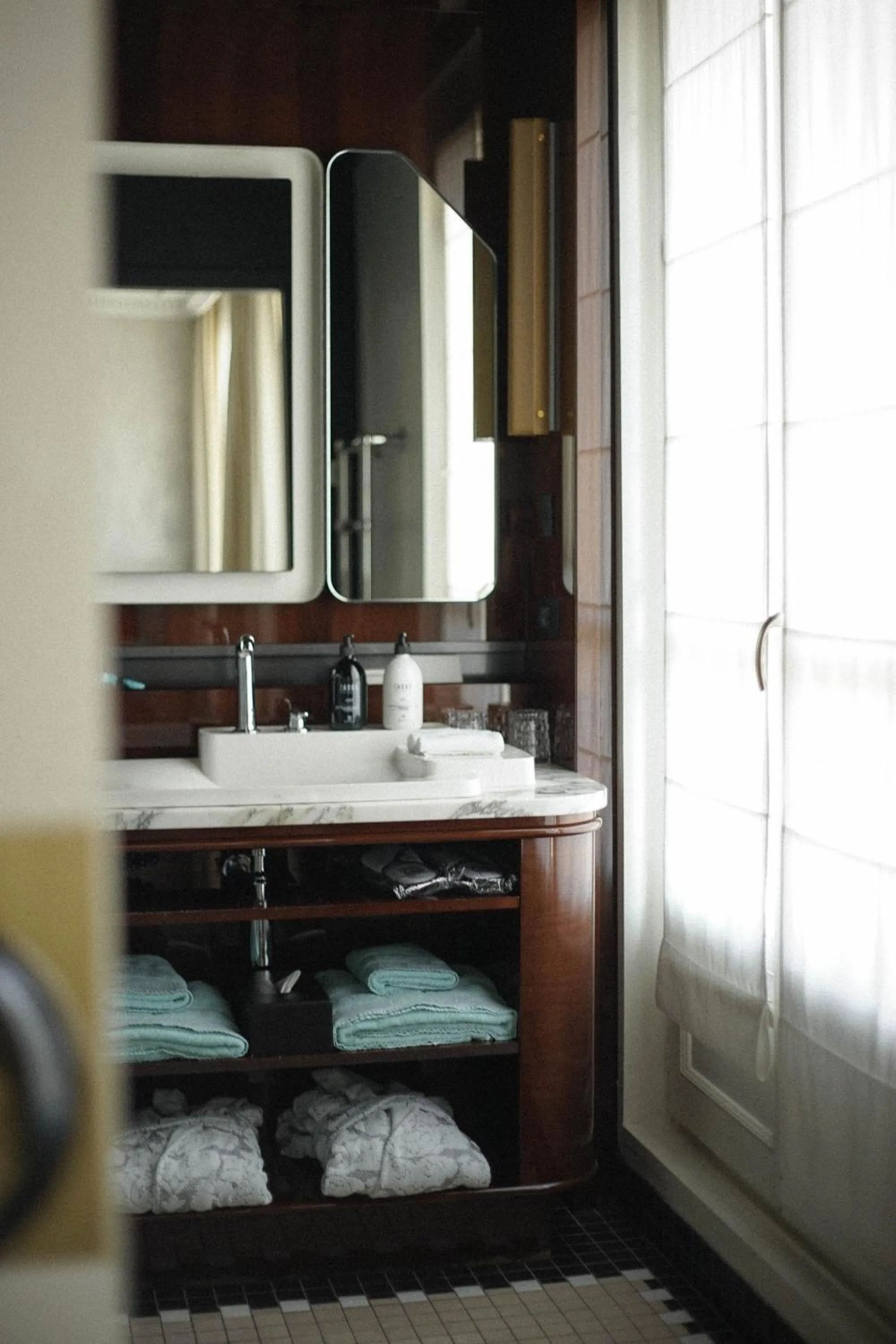 Bathroom in Hotel Les Bains Paris