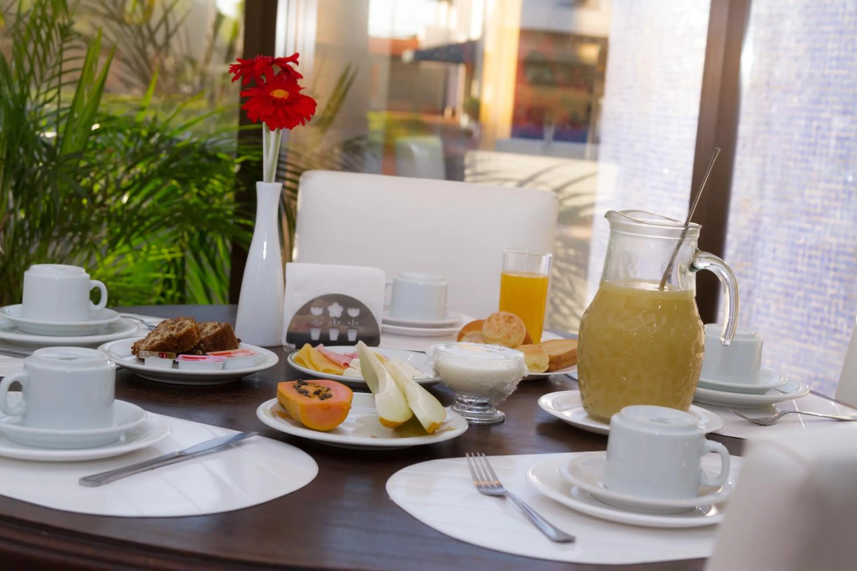 Food in Hotel Canada