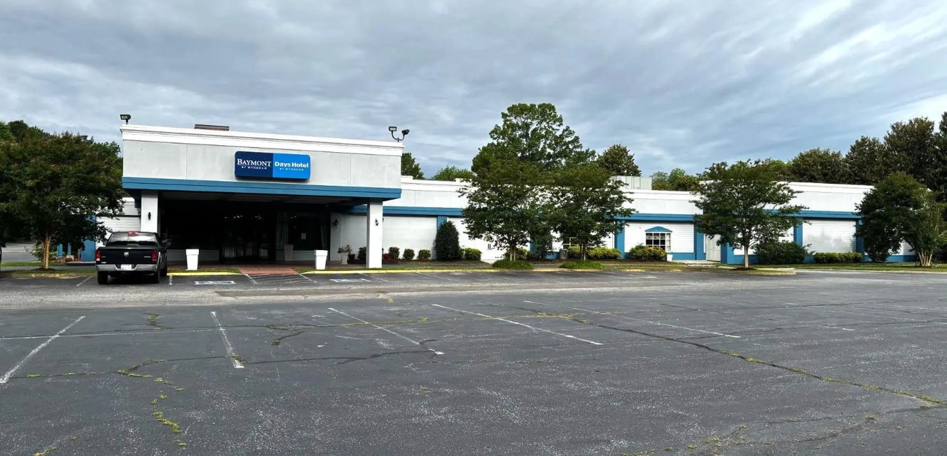 Baymont by Wyndham Williamsburg I-64