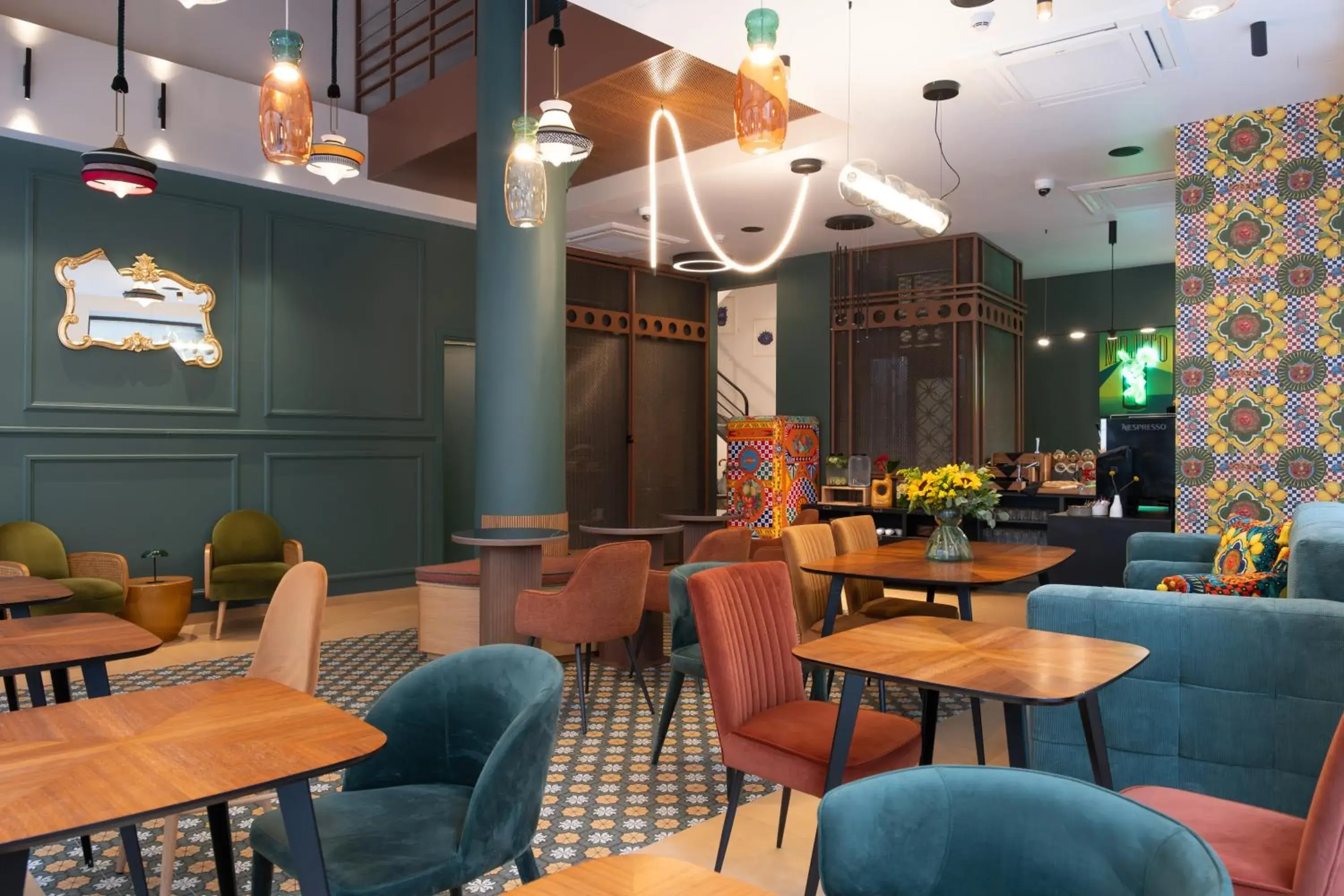 Restaurant/places to eat in Athens Retro Restaurant/places to eat in Athens Retro