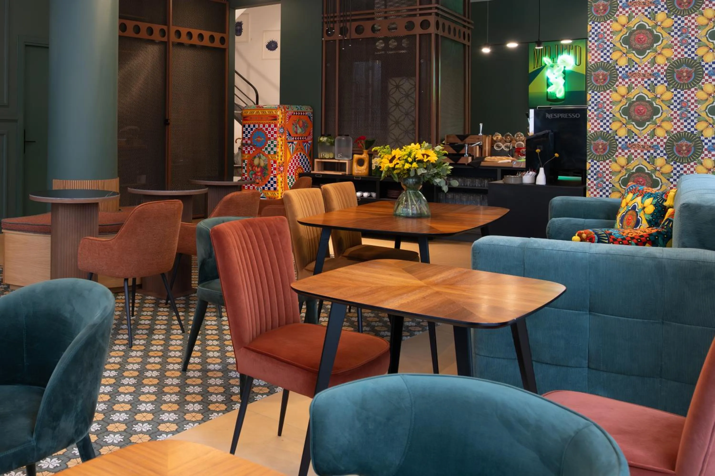 Restaurant/places to eat in Athens Retro