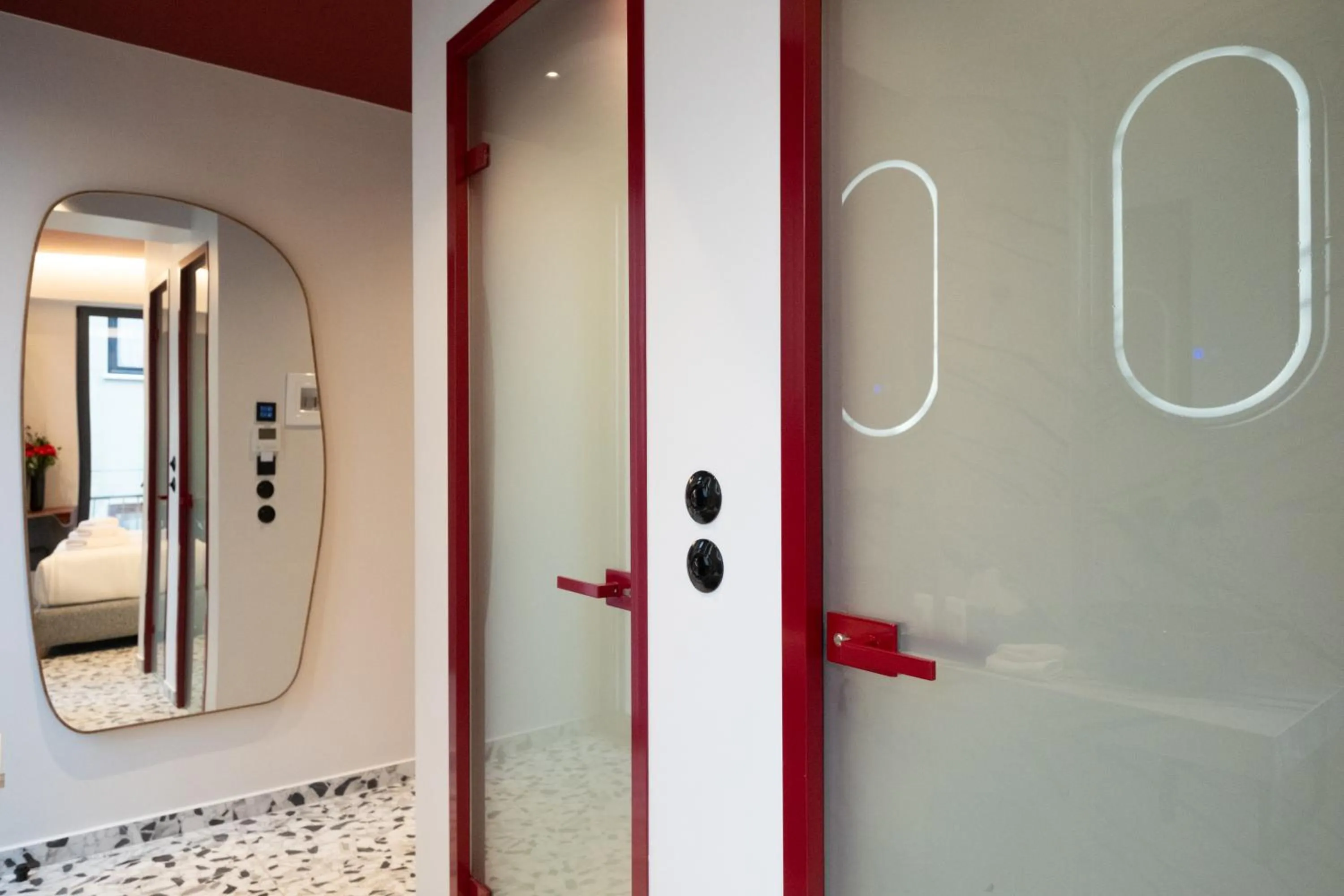 Bathroom in Athens Retro