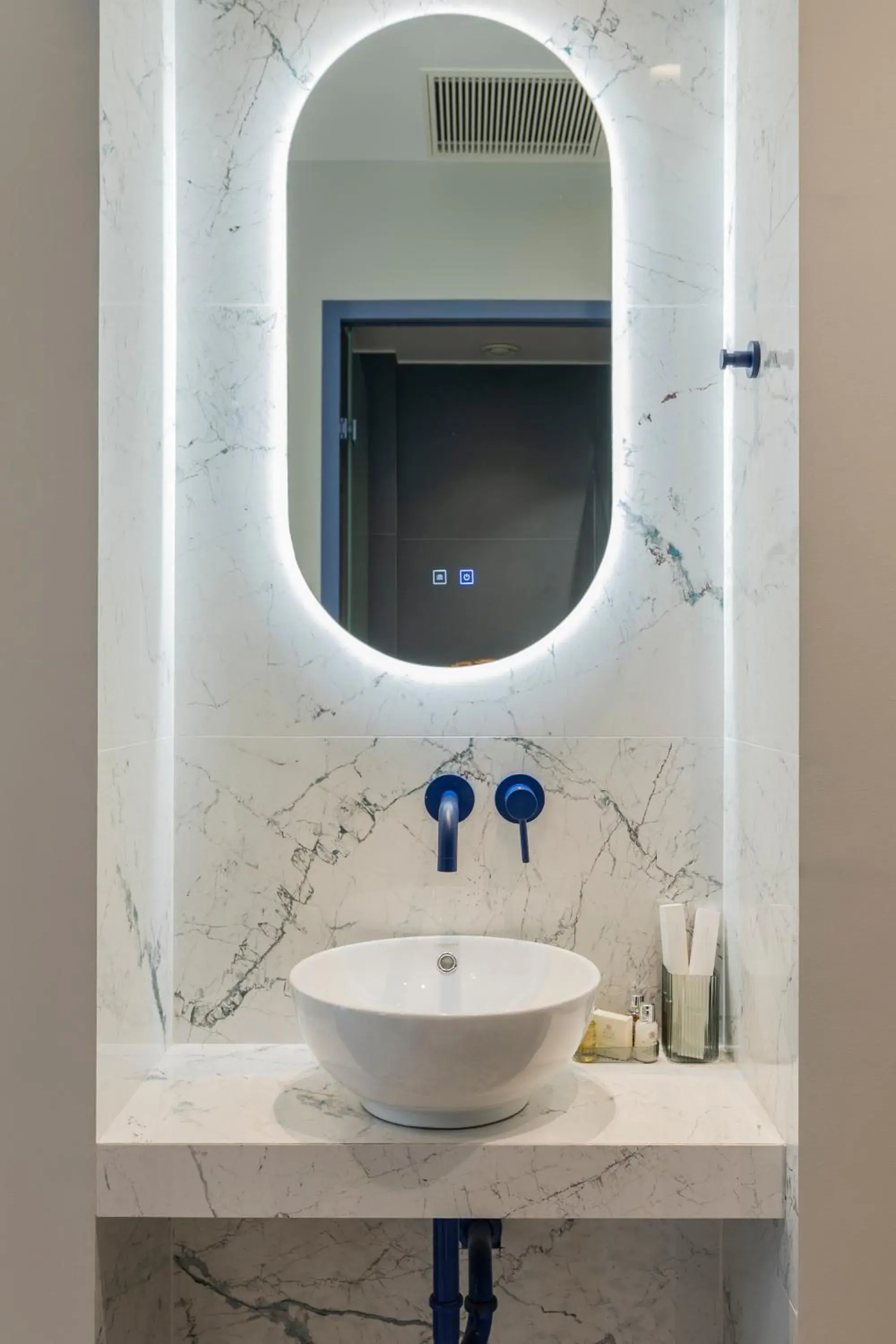 Double or Twin Room with Balcony in Athens Retro Double or Twin Room with Balcony in Athens Retro