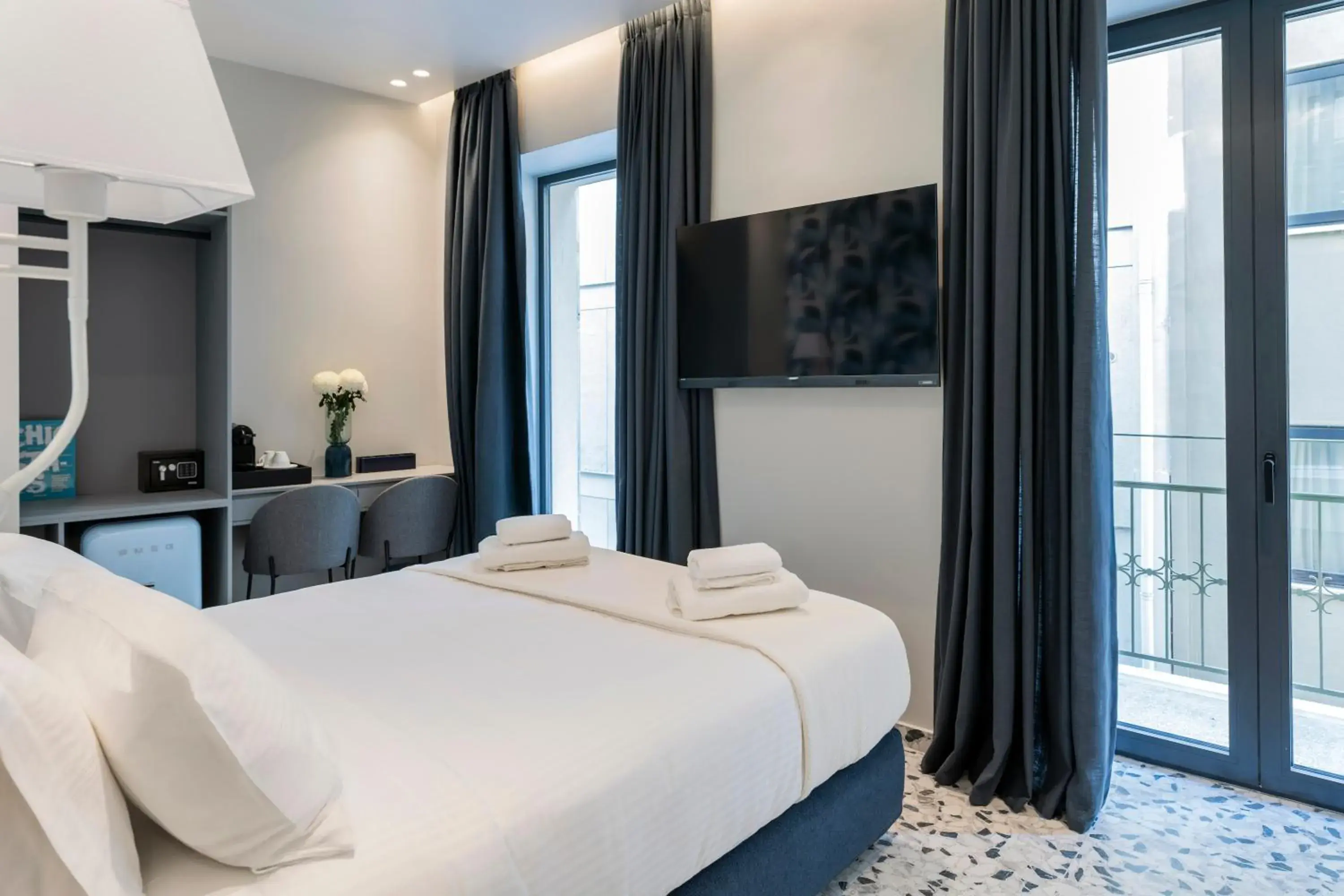 Bed in Athens Retro Bed in Athens Retro