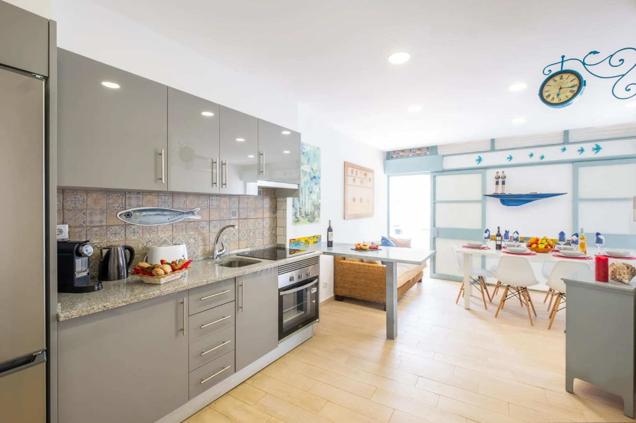 Kitchen or kitchenette in Townhouse Aqua-Maris by Algarve Vacation