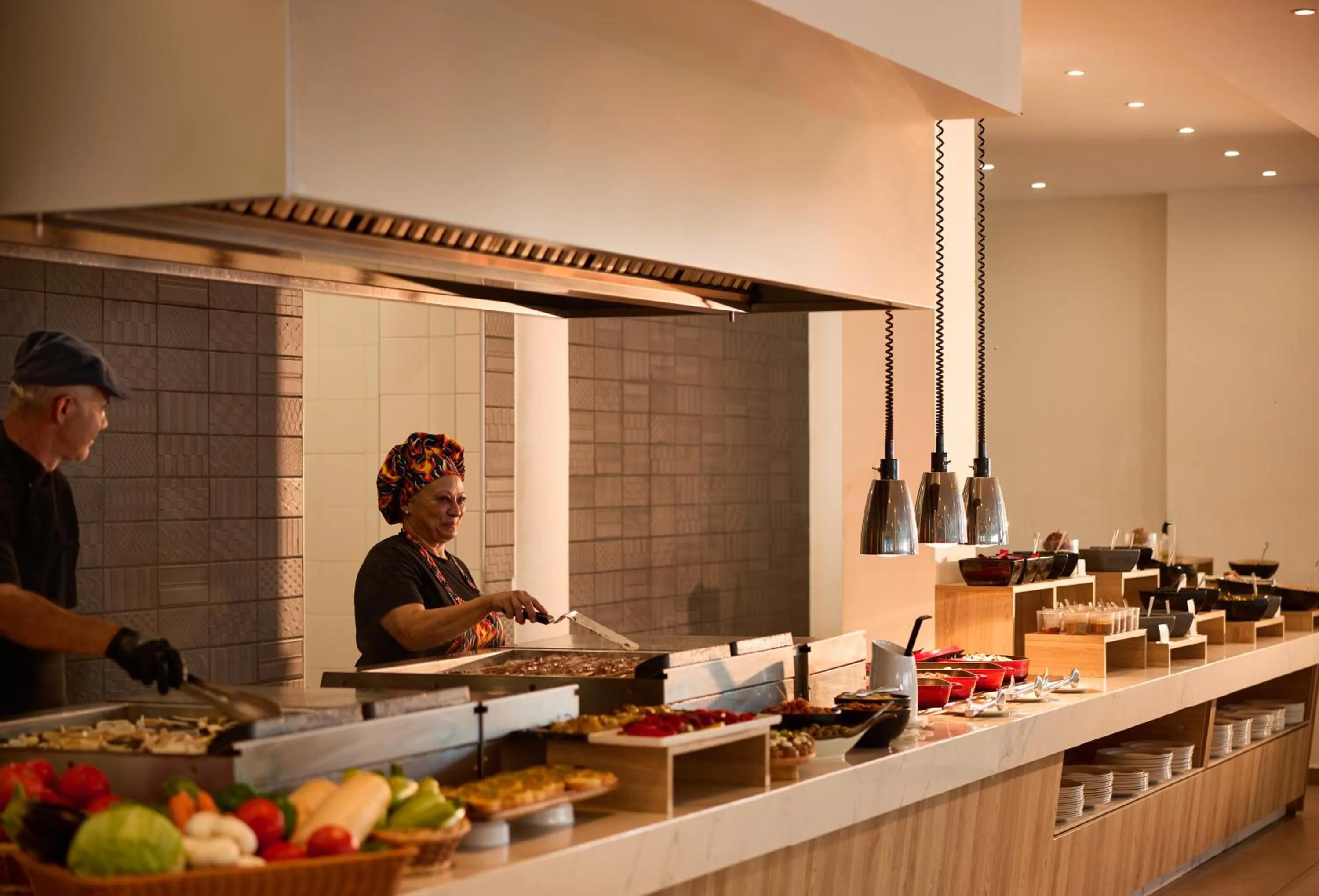 Restaurant/places to eat in Sunrise Hotel