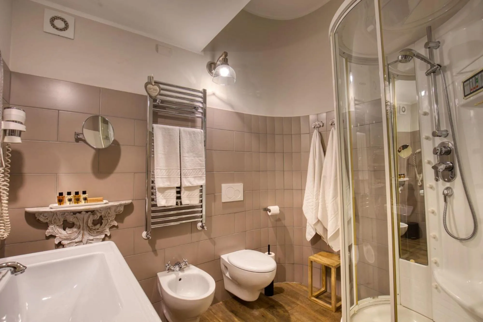 Bathroom in Corte Rossetti Le Dimore Luxury B&B