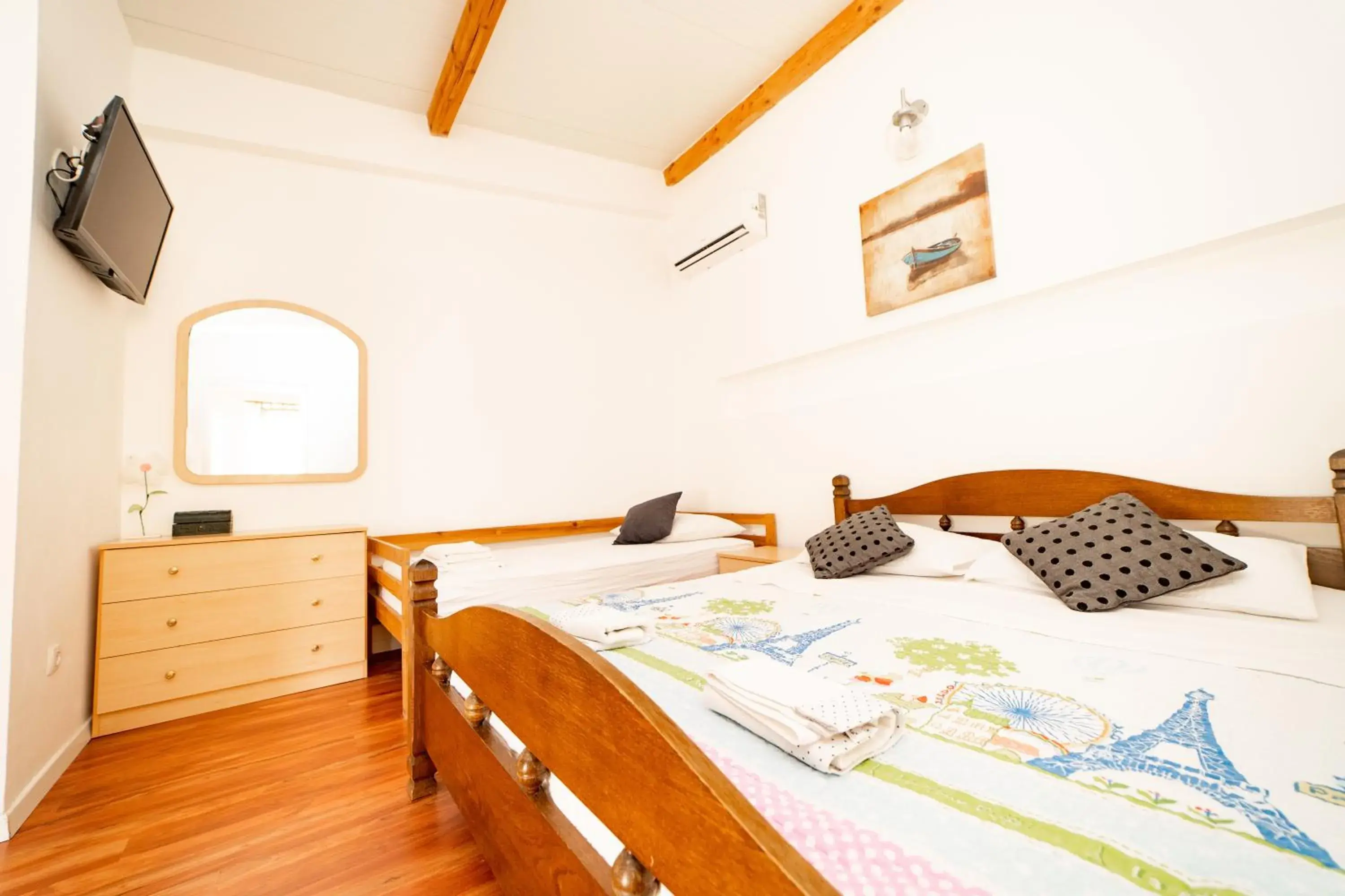 Apartment with Balcony in Guesthouse Lastavica Apartment with Balcony in Guesthouse Lastavica