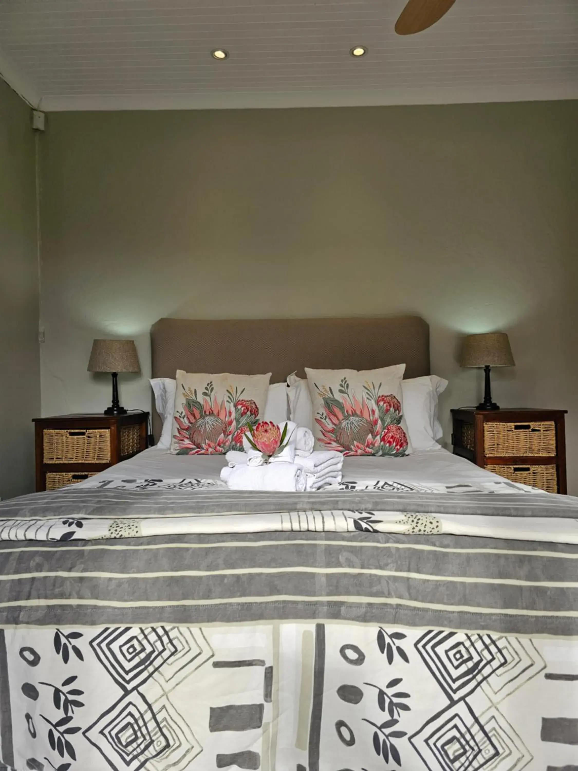 Double Room - single occupancy in 113 on Robberg Double Room - single occupancy in 113 on Robberg