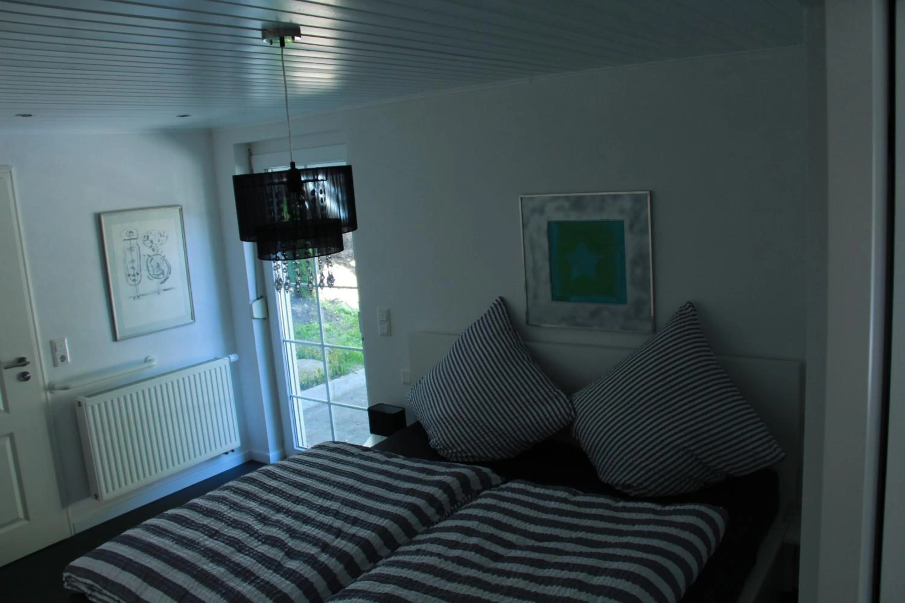 Photo of the whole room, Bed in Sallinghaus