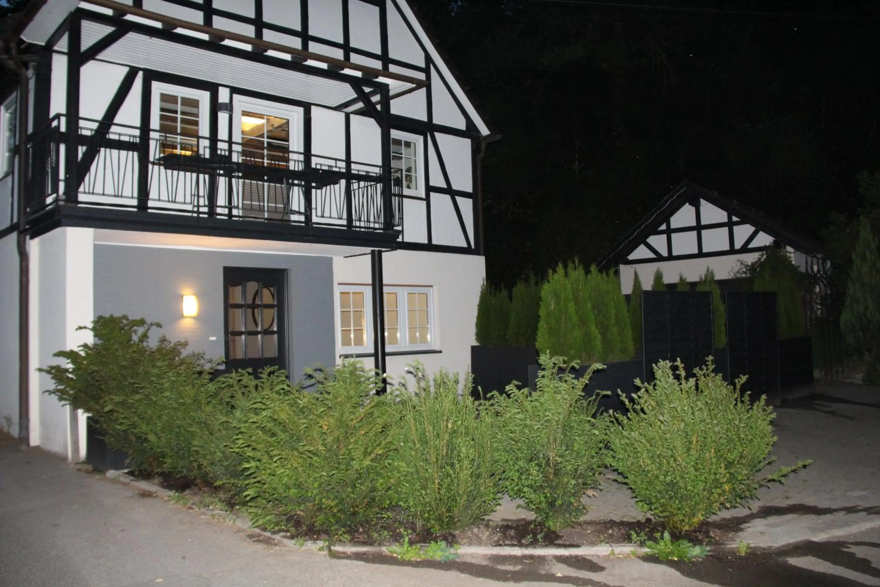 Facade/entrance in Sallinghaus