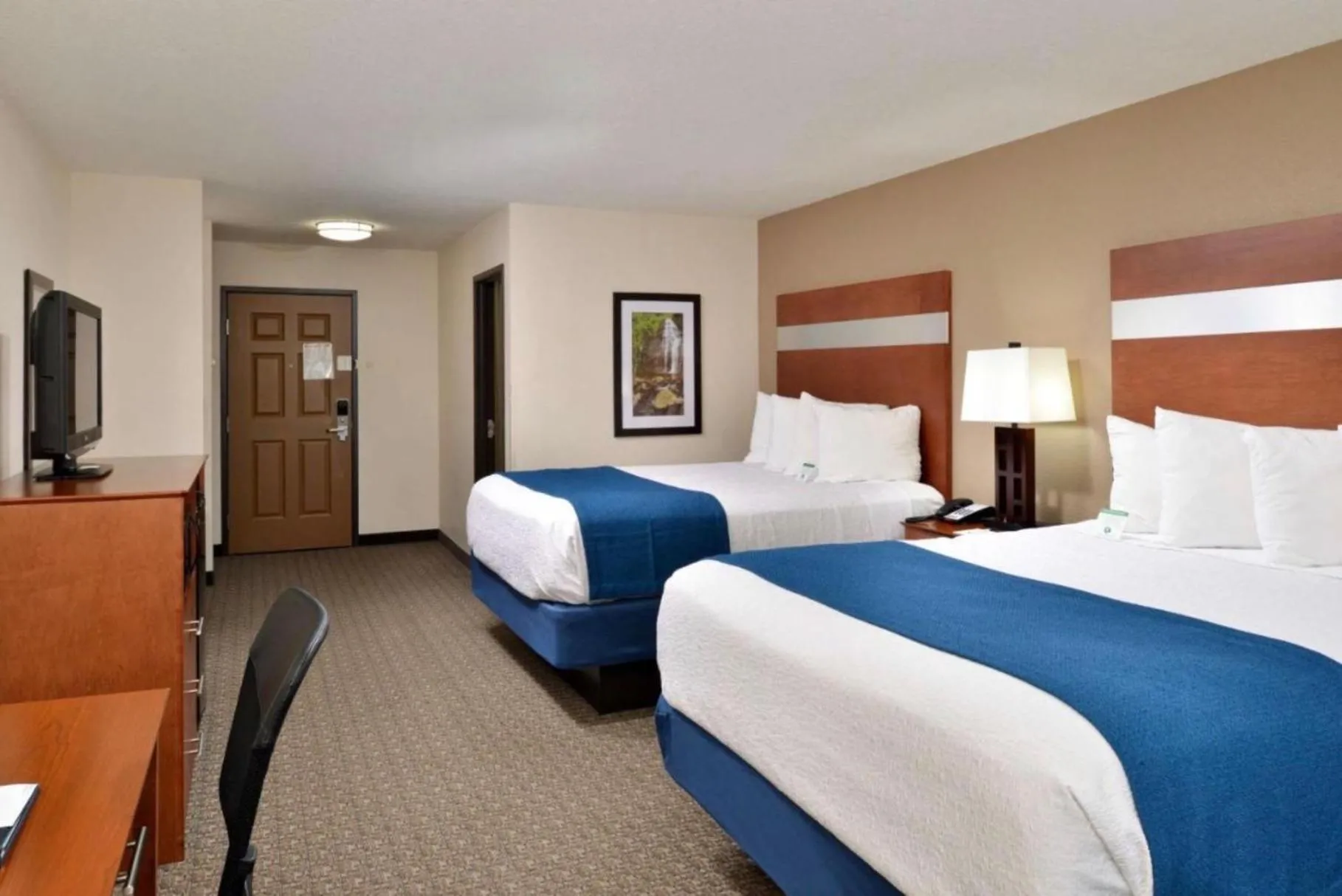 Bedroom in CASINO INN AND SUITES TUNICA RESORTs