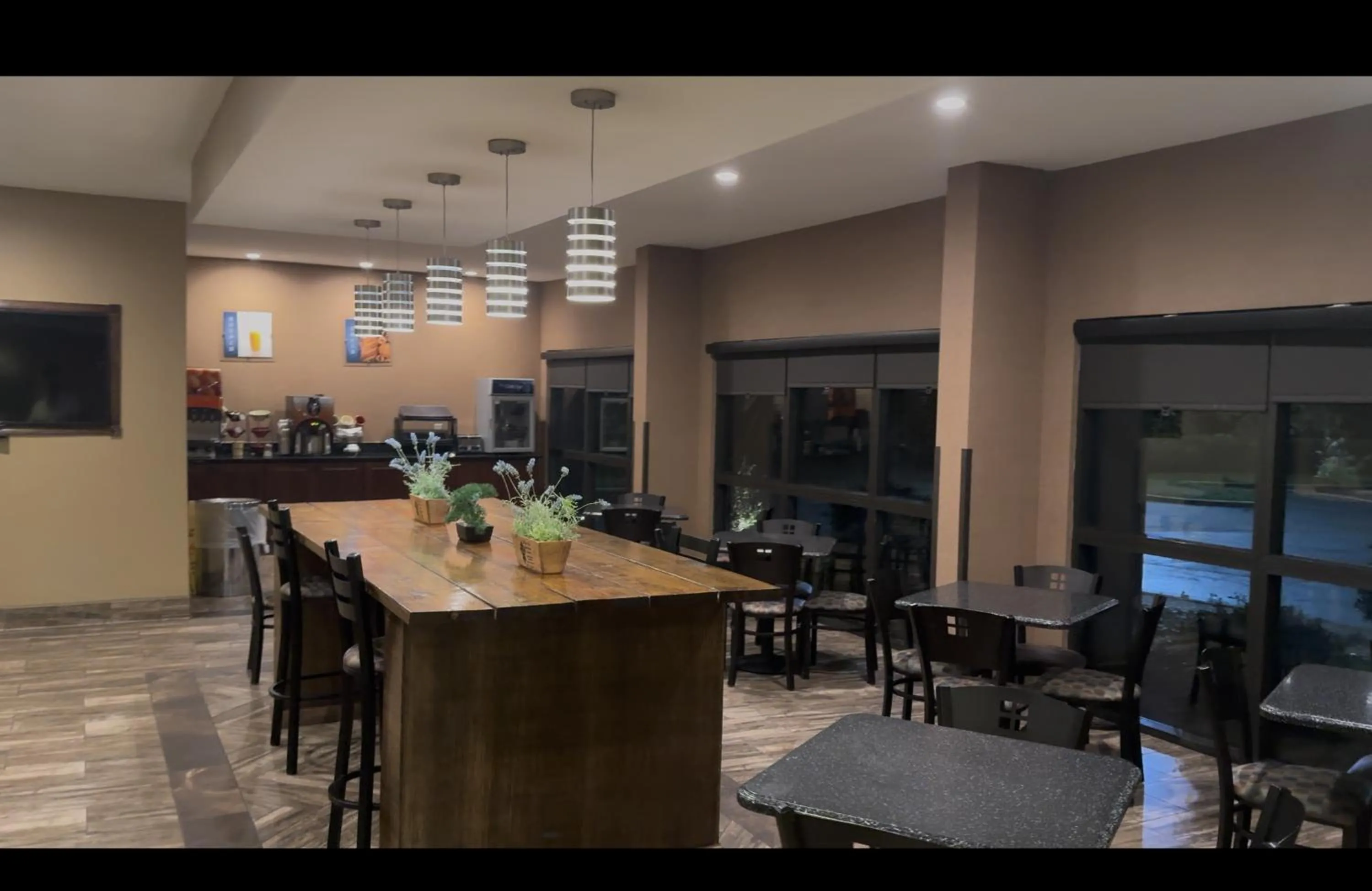 Restaurant/places to eat in CASINO INN AND SUITES TUNICA RESORTs